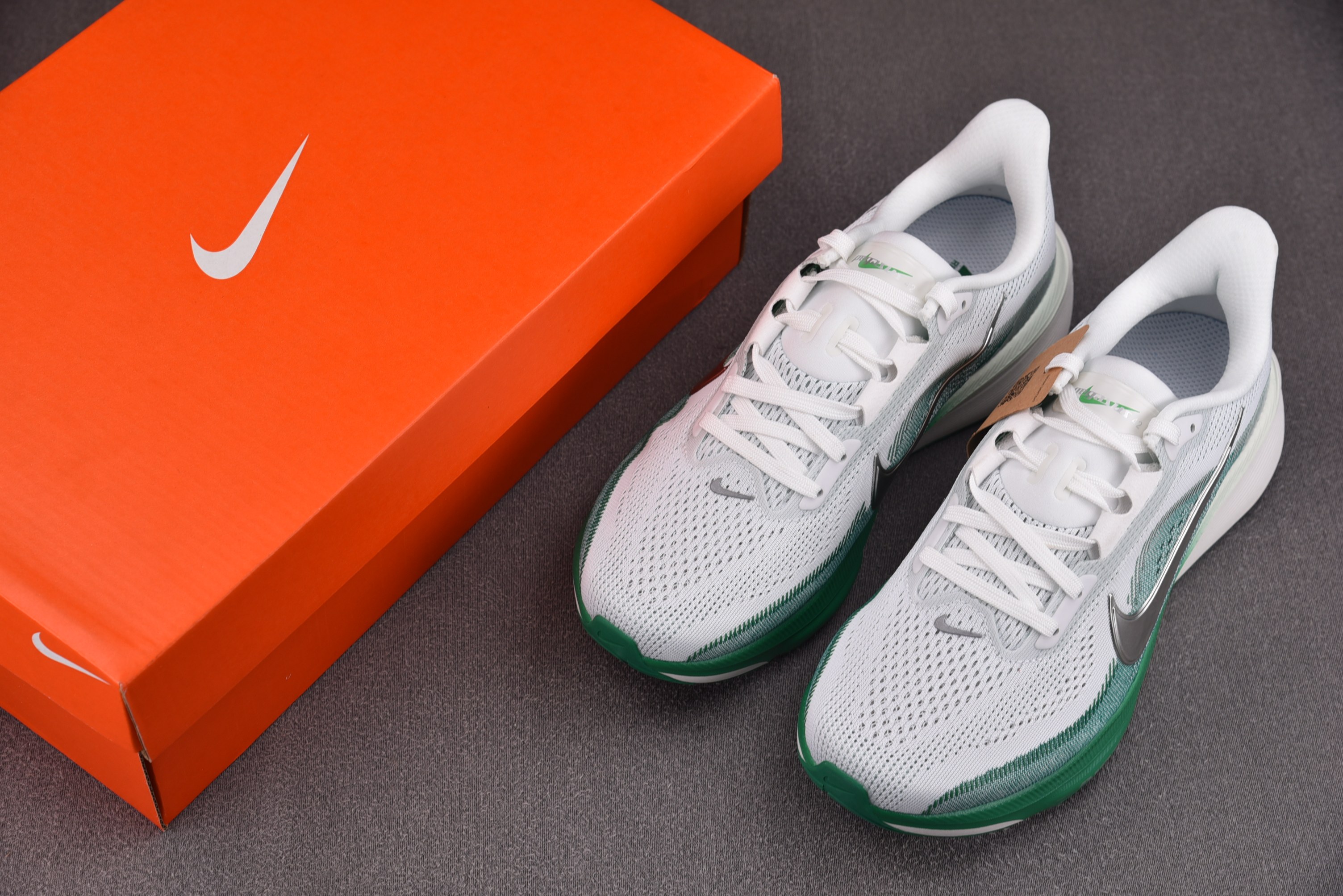 NK Air Zoom Pegasus 42 Malachite Barely Green (Women's) 绿白 I NK Air Zoom Pegasus 42 Malachite Barely Green (Women's) 绿白 I