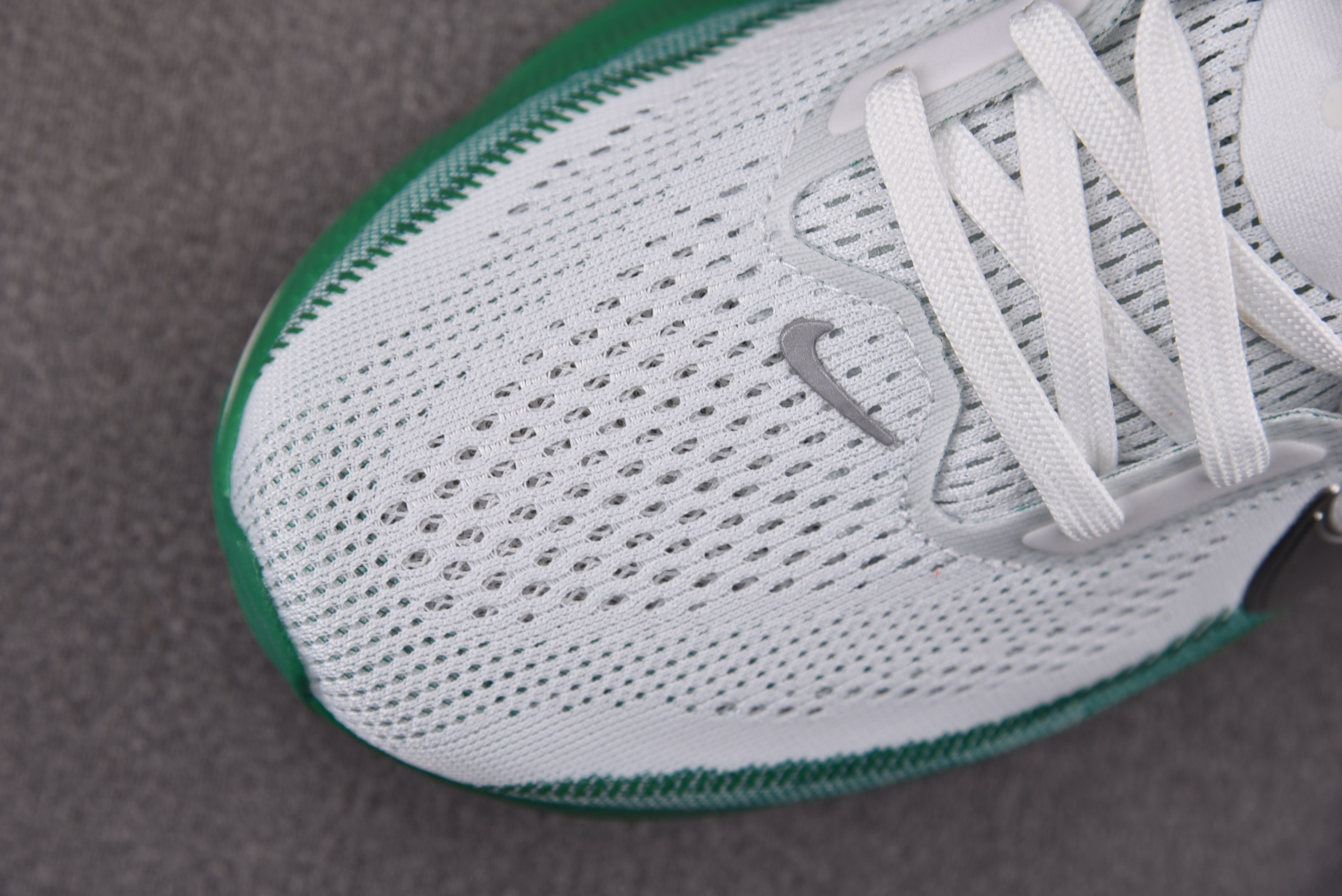 NK Air Zoom Pegasus 42 Malachite Barely Green (Women's) 绿白 I NK Air Zoom Pegasus 42 Malachite Barely Green (Women's) 绿白 I