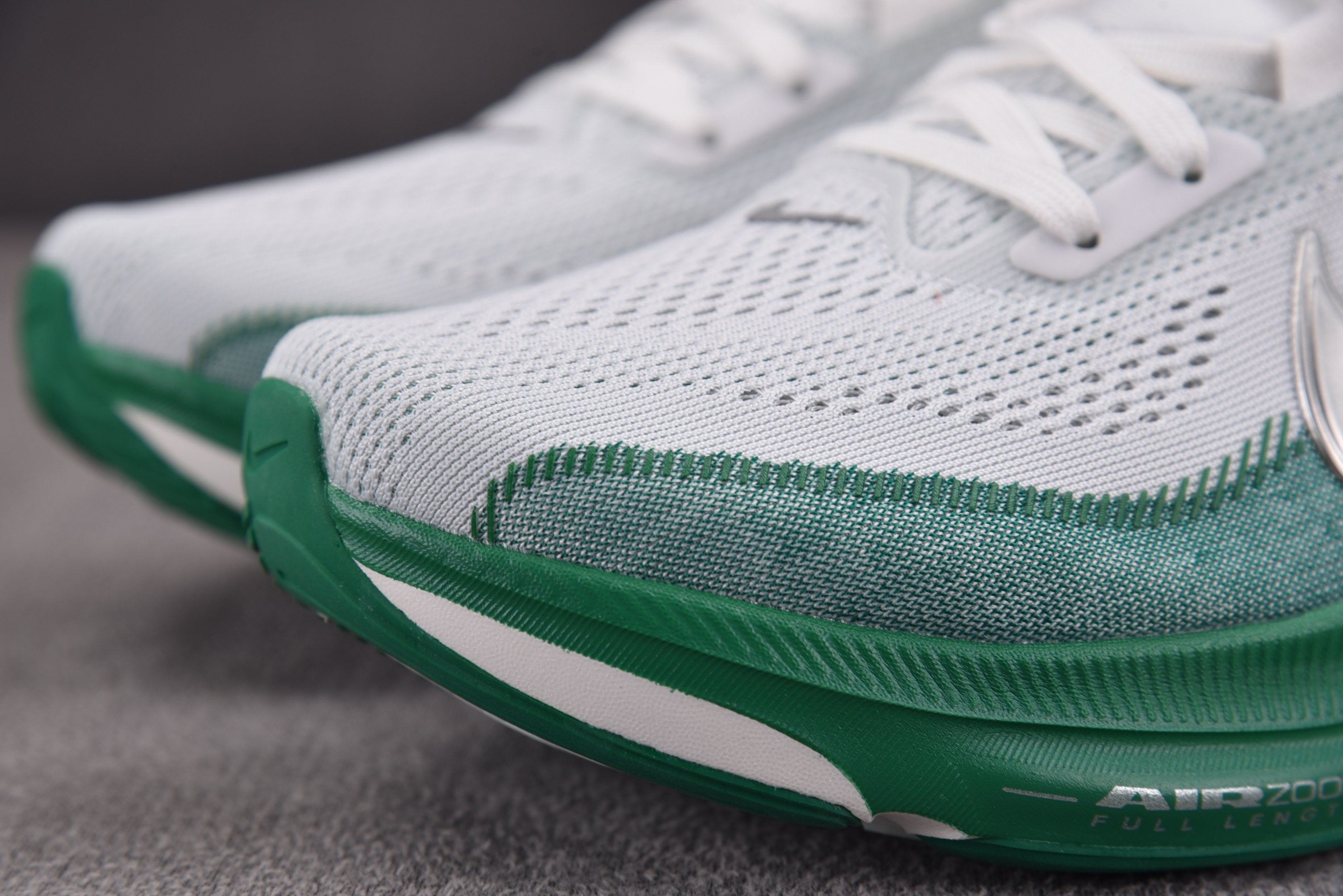 NK Air Zoom Pegasus 42 Malachite Barely Green (Women's) 绿白 I NK Air Zoom Pegasus 42 Malachite Barely Green (Women's) 绿白 I