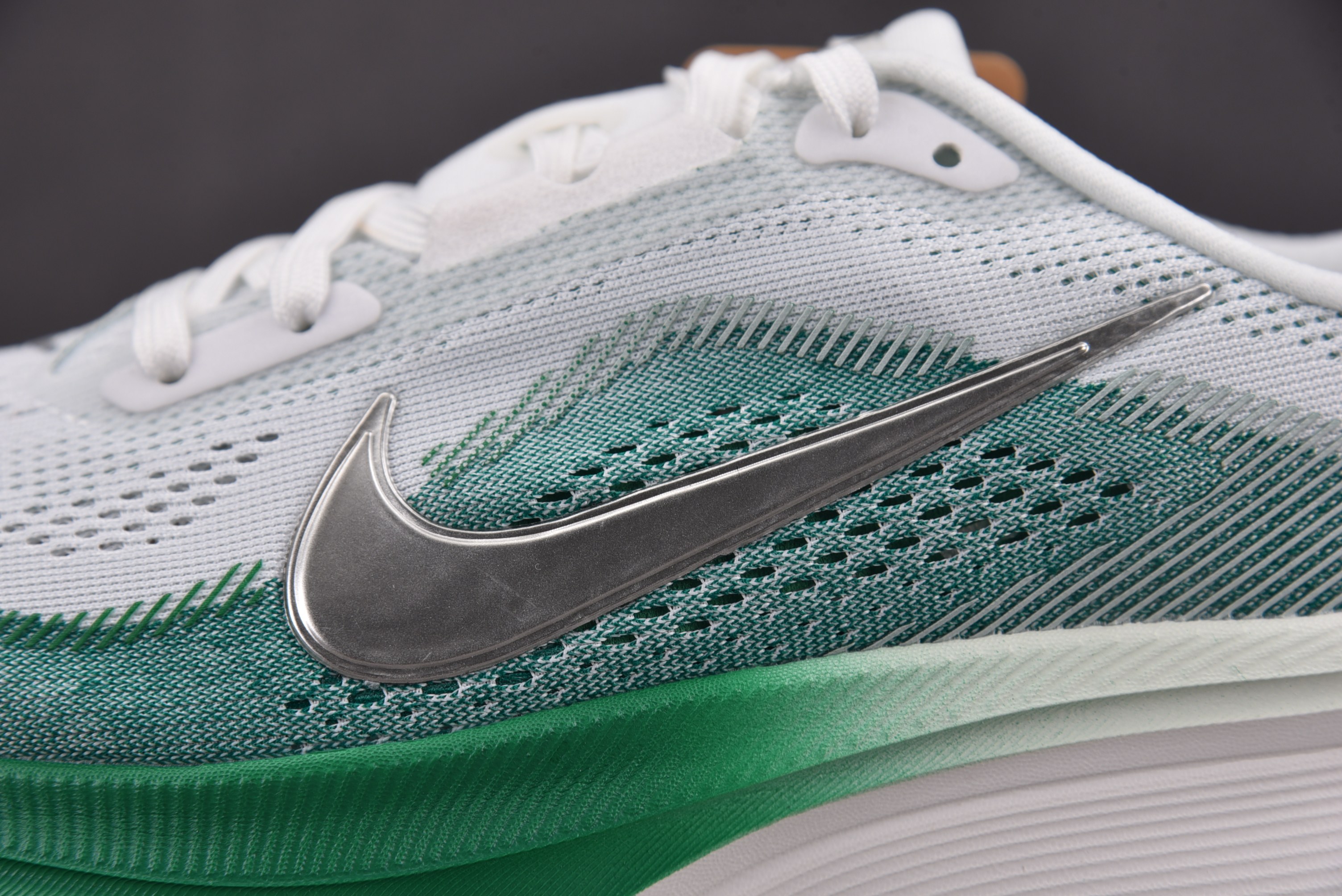 NK Air Zoom Pegasus 42 Malachite Barely Green (Women's) 绿白 I NK Air Zoom Pegasus 42 Malachite Barely Green (Women's) 绿白 I