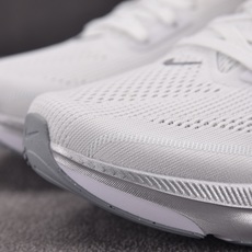 NK Air Zoom Pegasus 42 White Metallic Silver (Women's) 白色 IB NK Air Zoom Pegasus 42 White Metallic Silver (Women's) 白色 IB