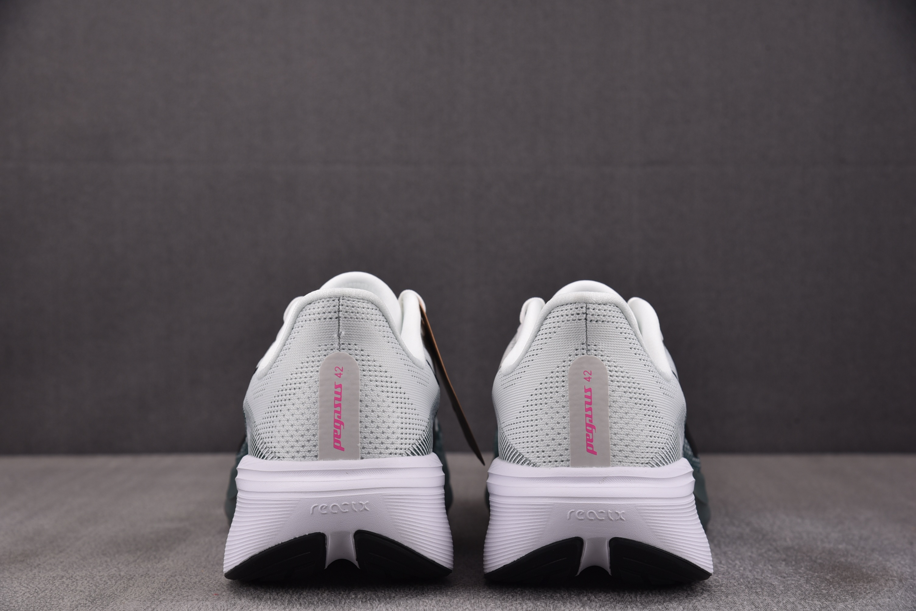 NK Air Zoom Pegasus 42 White Mineral Slate 灰白 IB1873-110 #YZ