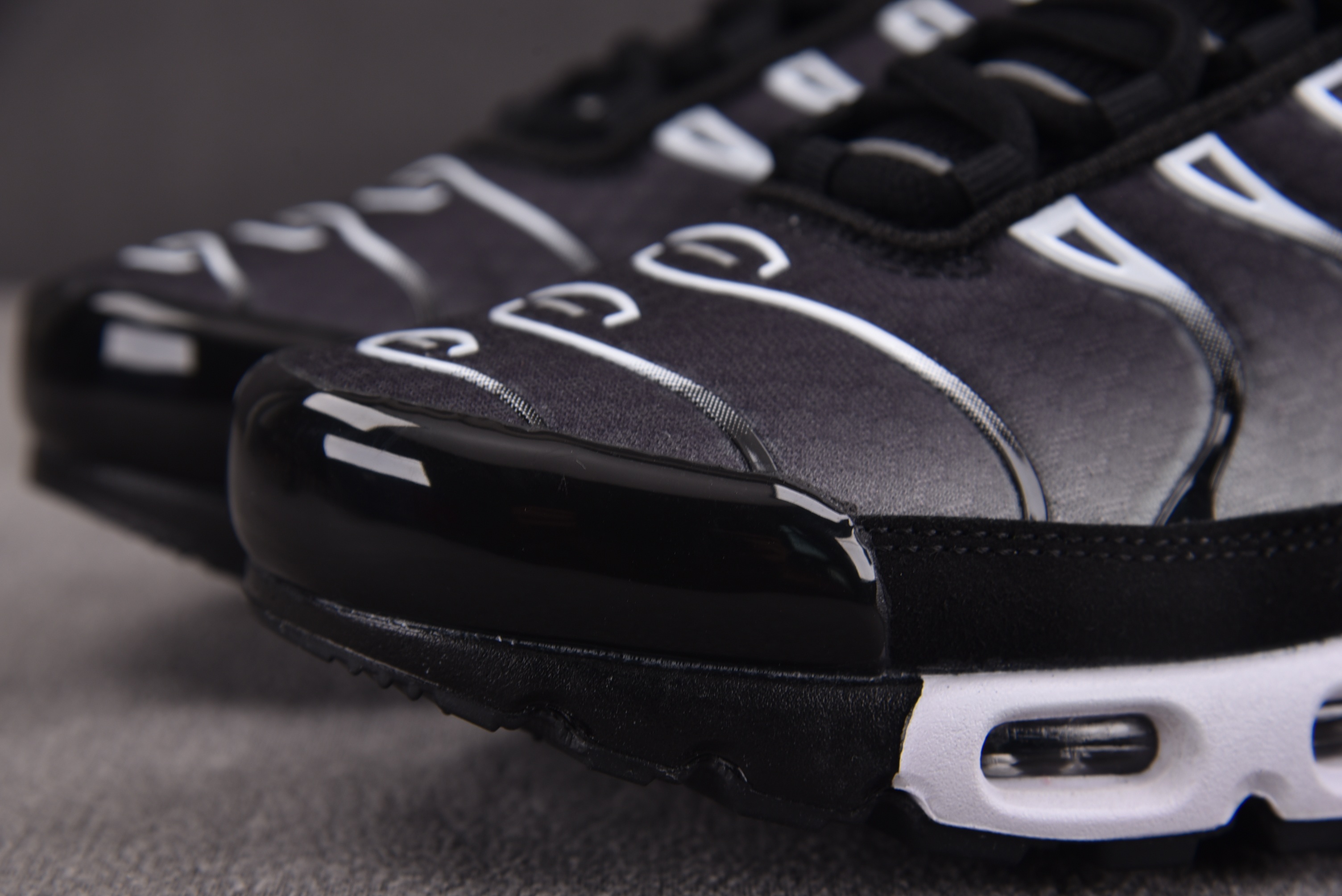 NK Air Max Plus Black Silver White 黑白 DM0032-003 #YZ001-3 40
