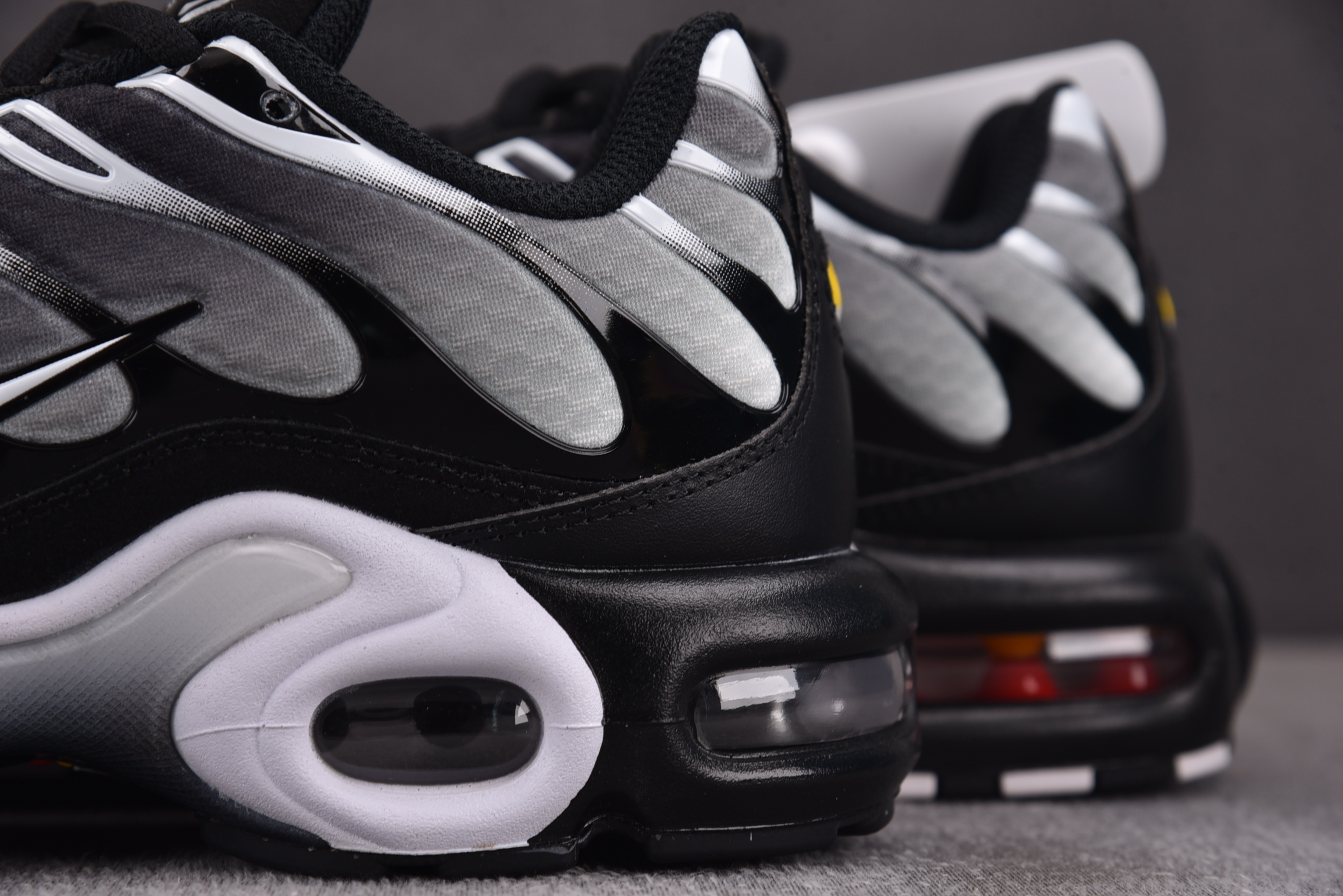 NK Air Max Plus Black Silver White 黑白 DM0032-003 #YZ001-3 40