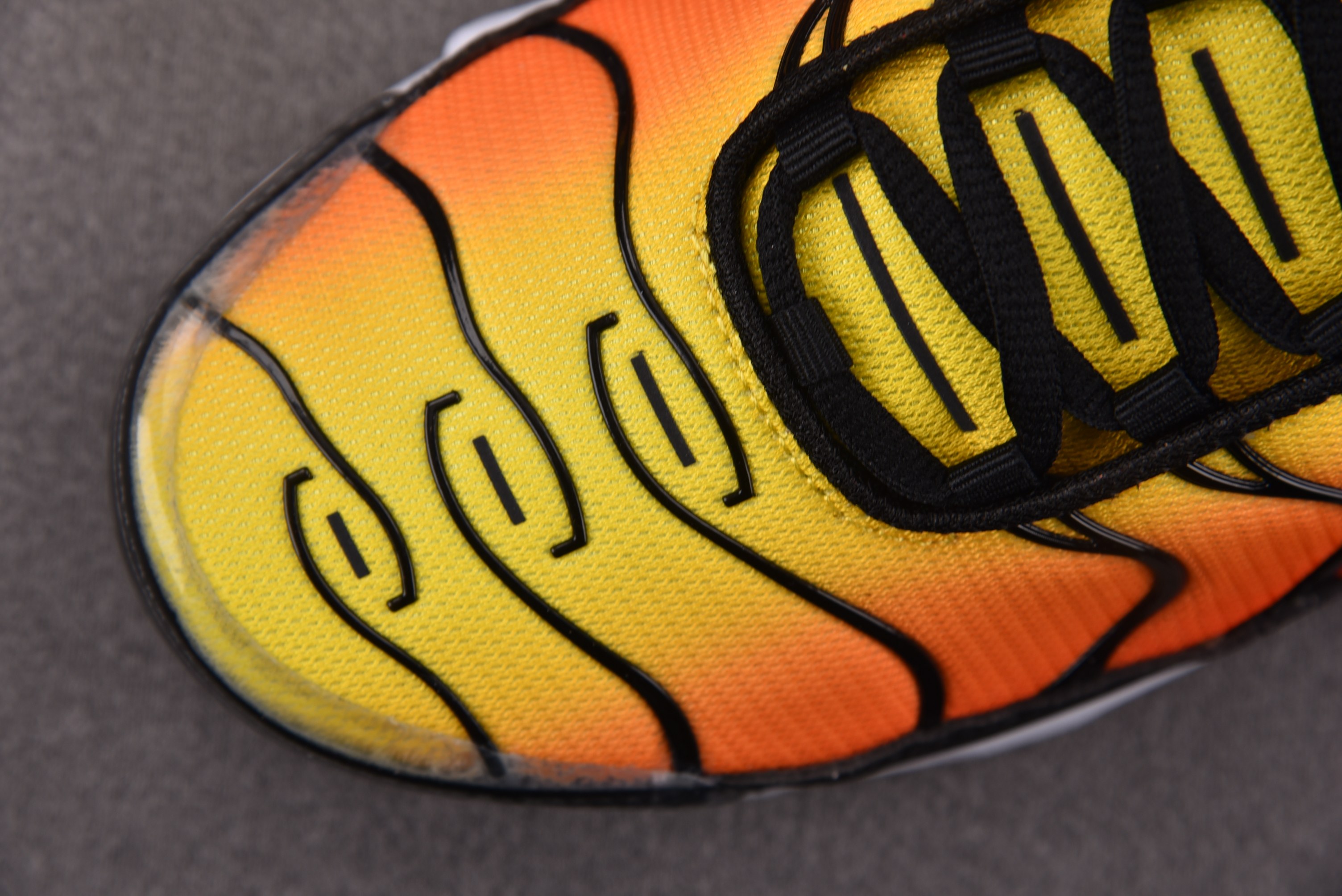 NK Air Max Plus Sunset 日落黄 HF0552-001 #YZ001-3 40.5-48.5