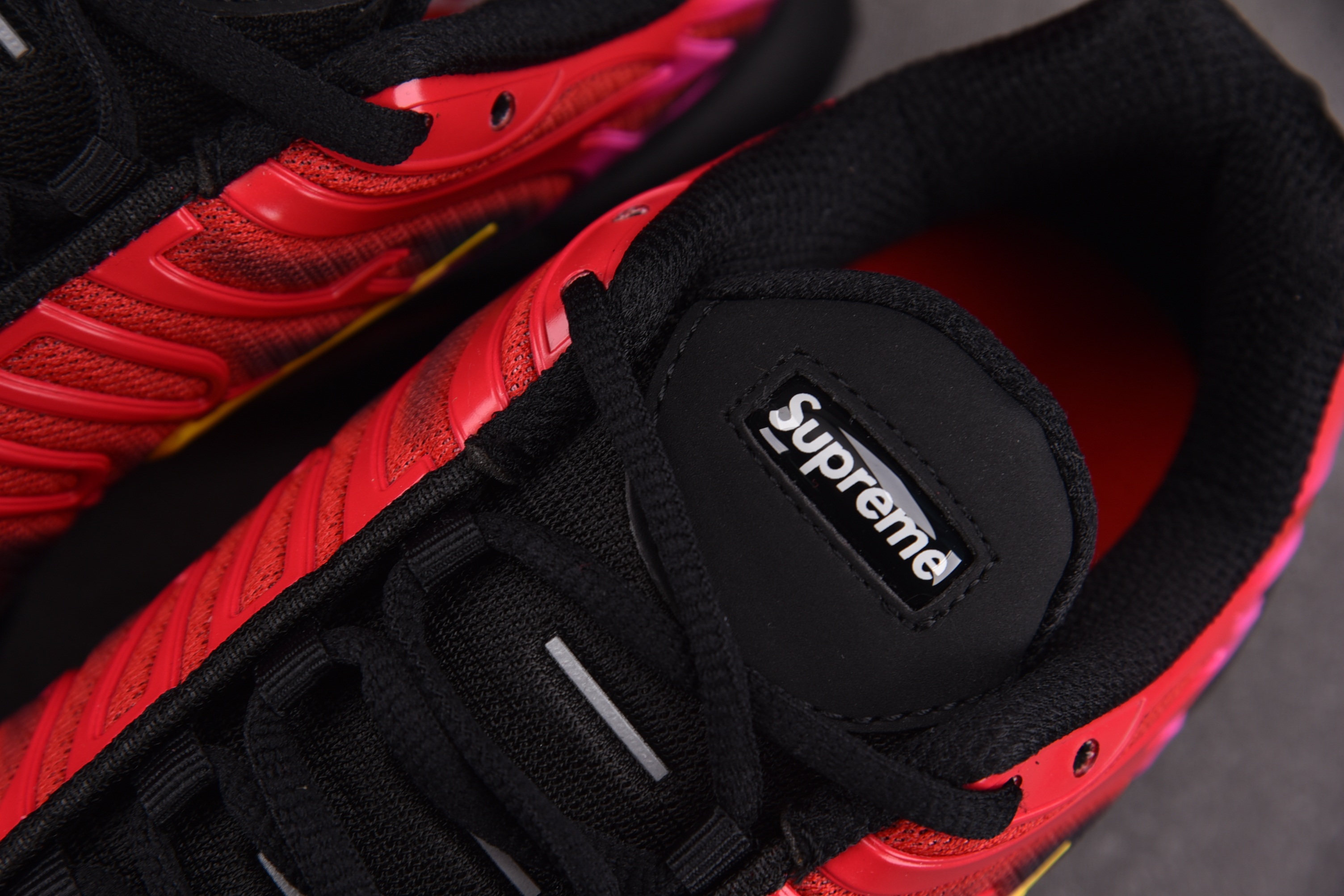 NK Air Max Plus Supreme University Red 红黑 DA1472-600 #YZ001-