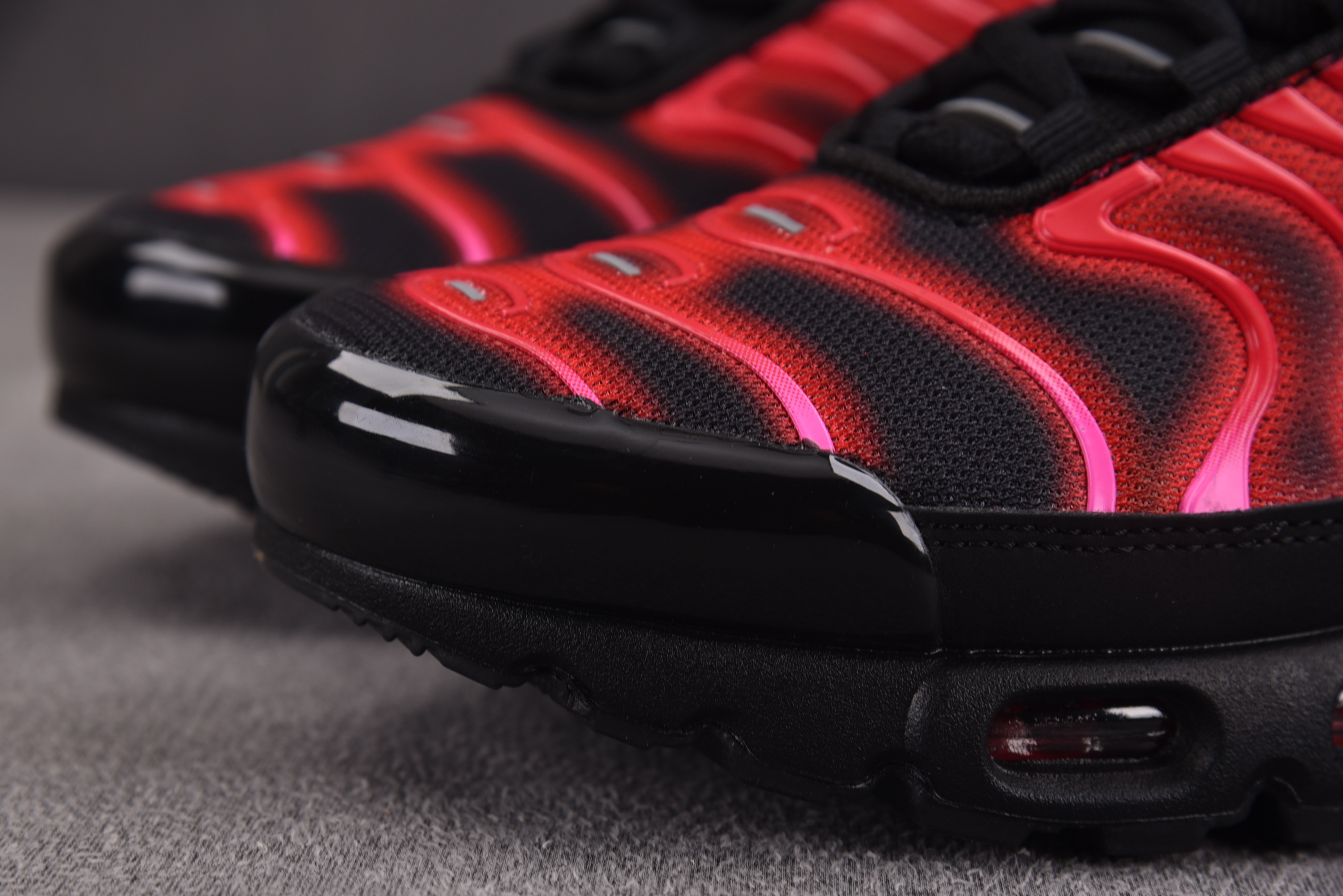 NK Air Max Plus Supreme University Red 红黑 DA1472-600 #YZ001-