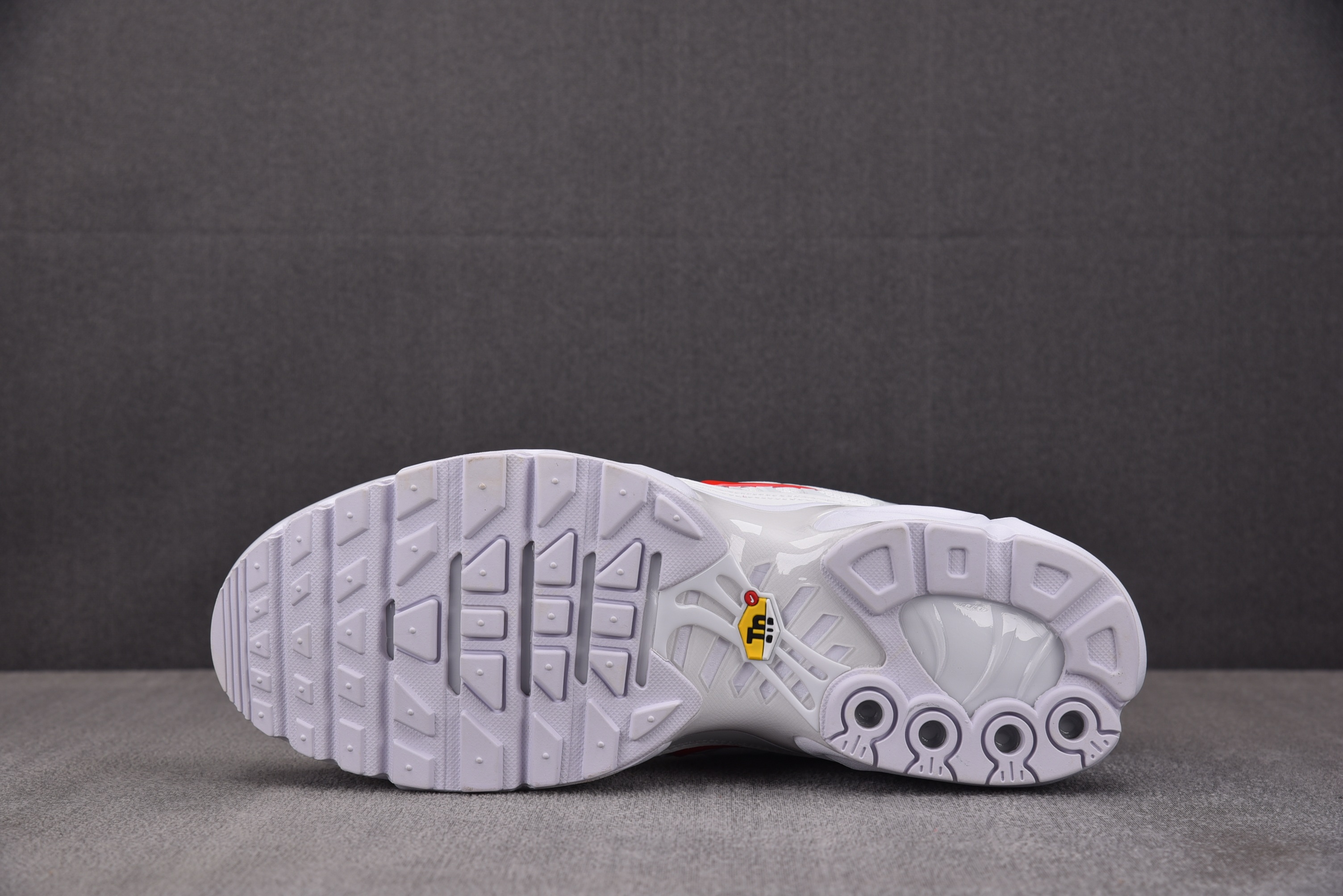 NK Air Max Plus Supreme White 白色 DA1472-100 #YZ001-3 40.5-48