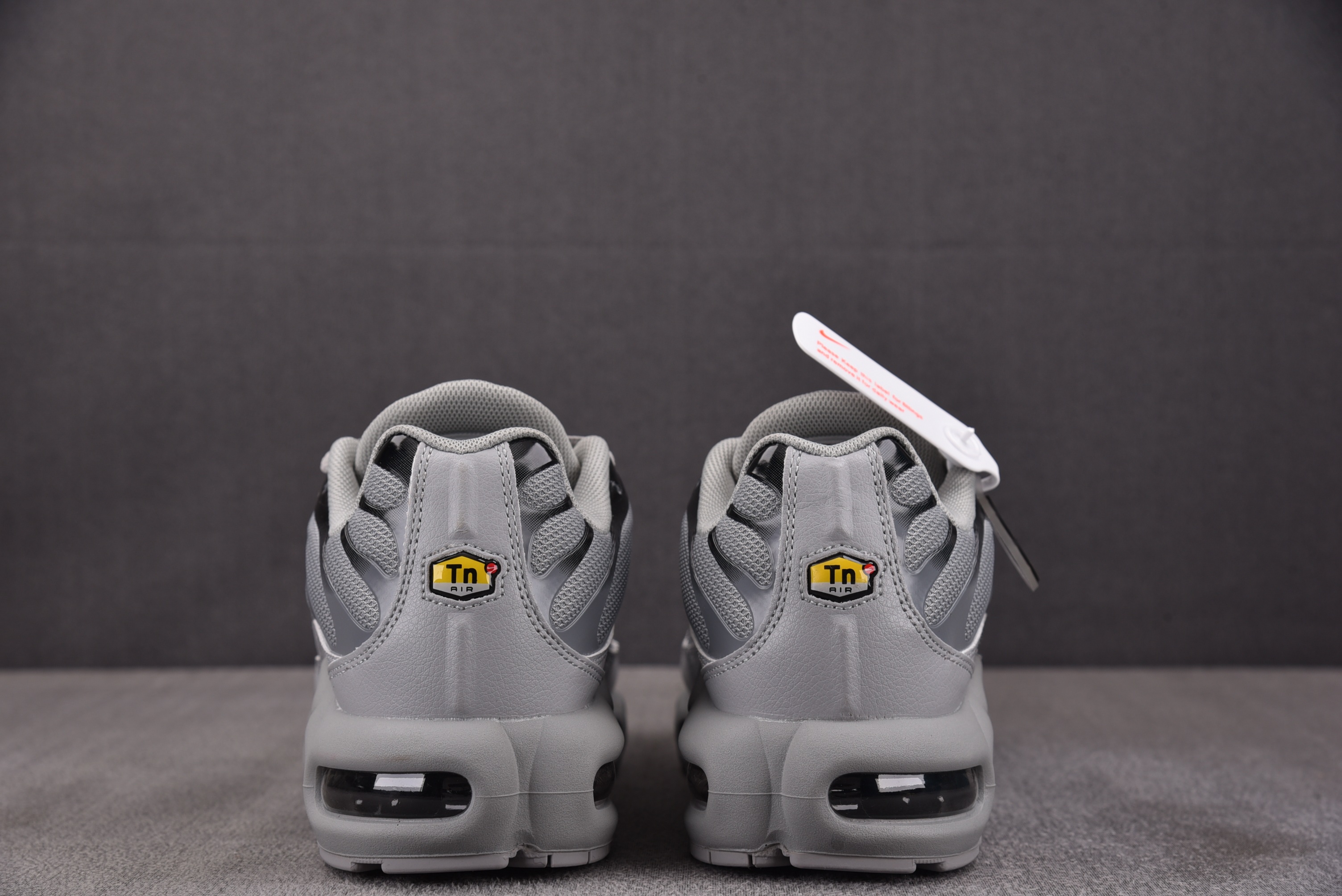 NK Air Max Plus Wolf Grey 灰色 -021 #YZ001-3 40.5-48.5