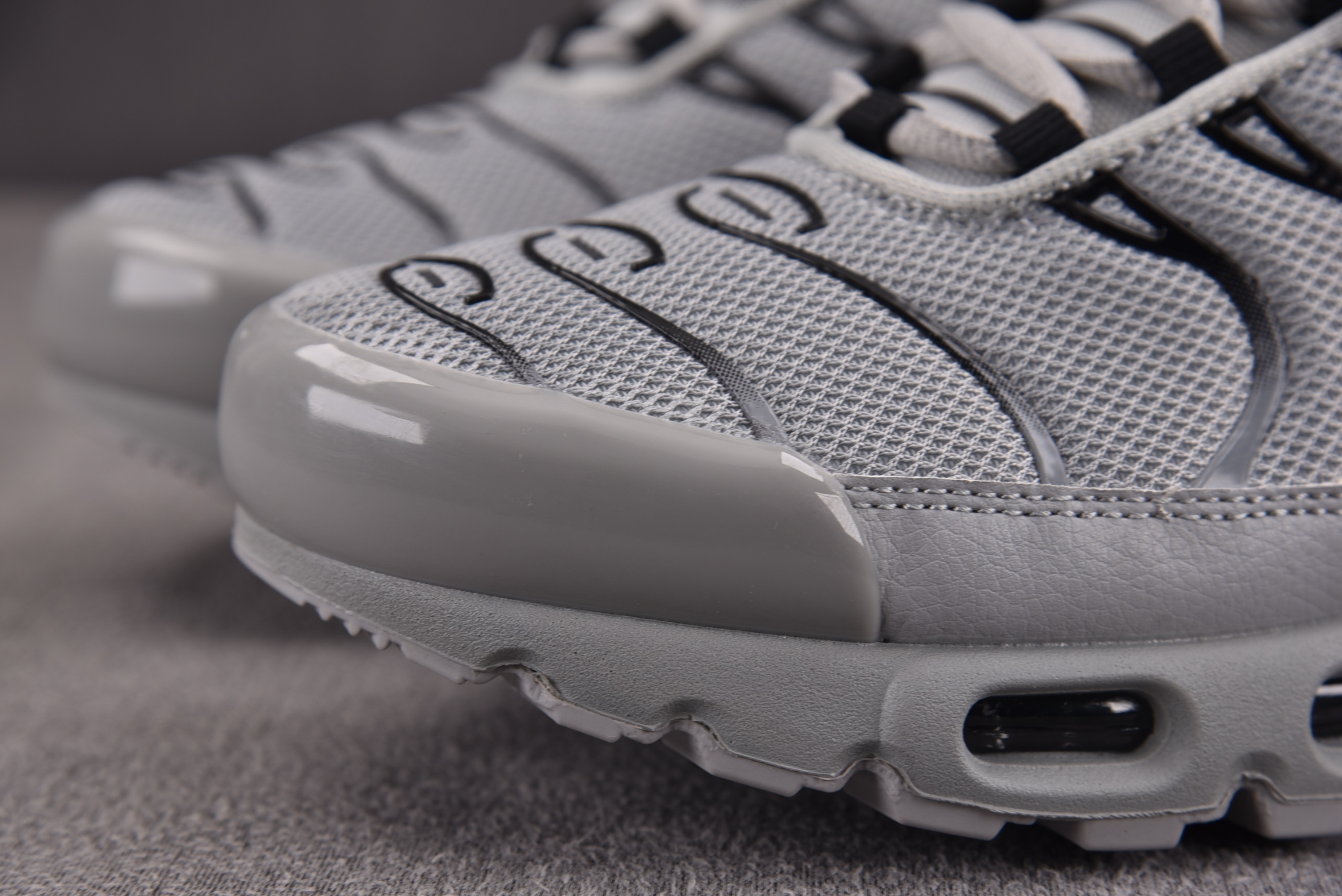 NK Air Max Plus Wolf Grey 灰色 -021 #YZ001-3 40.5-48.5