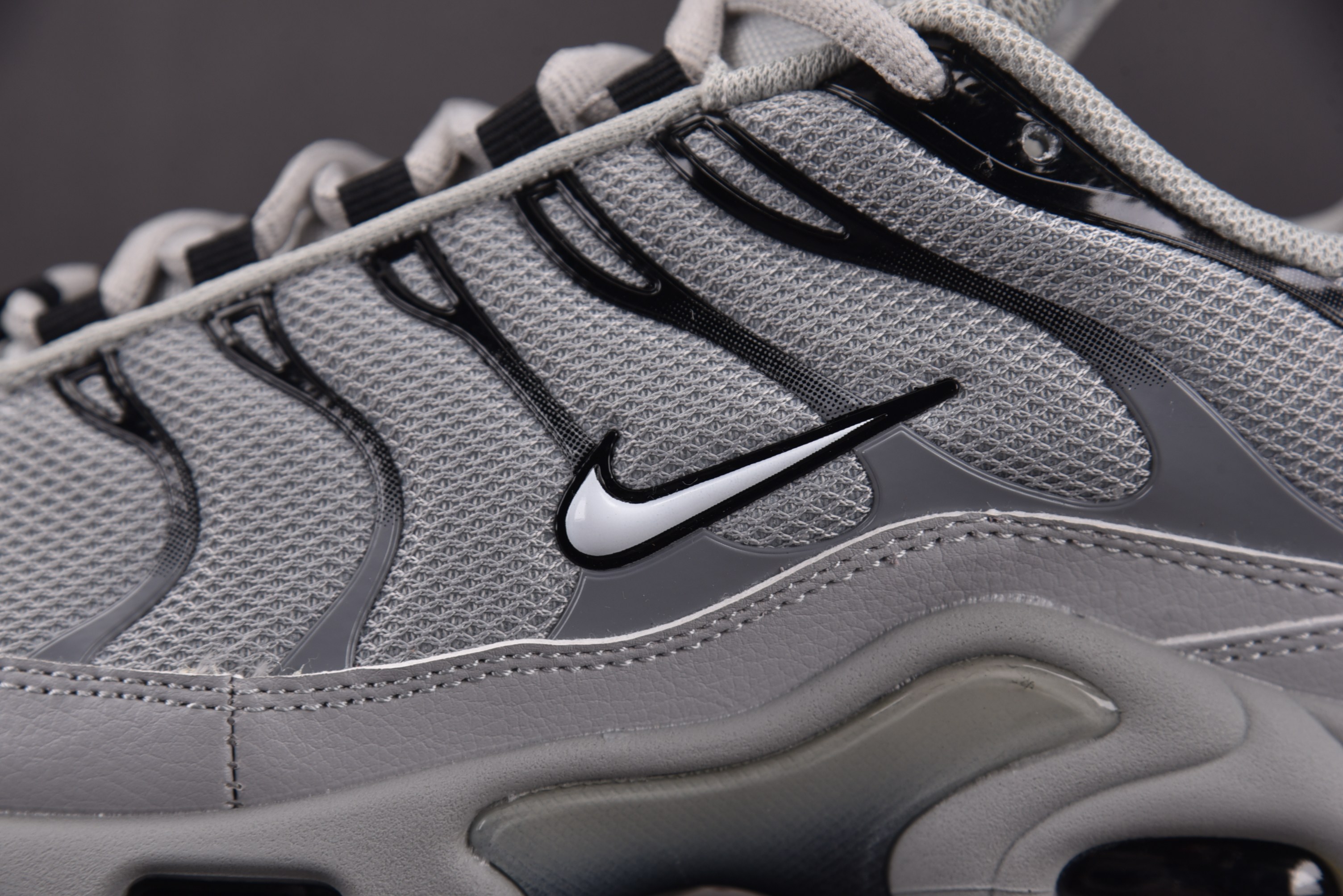NK Air Max Plus Wolf Grey 灰色 -021 #YZ001-3 40.5-48.5