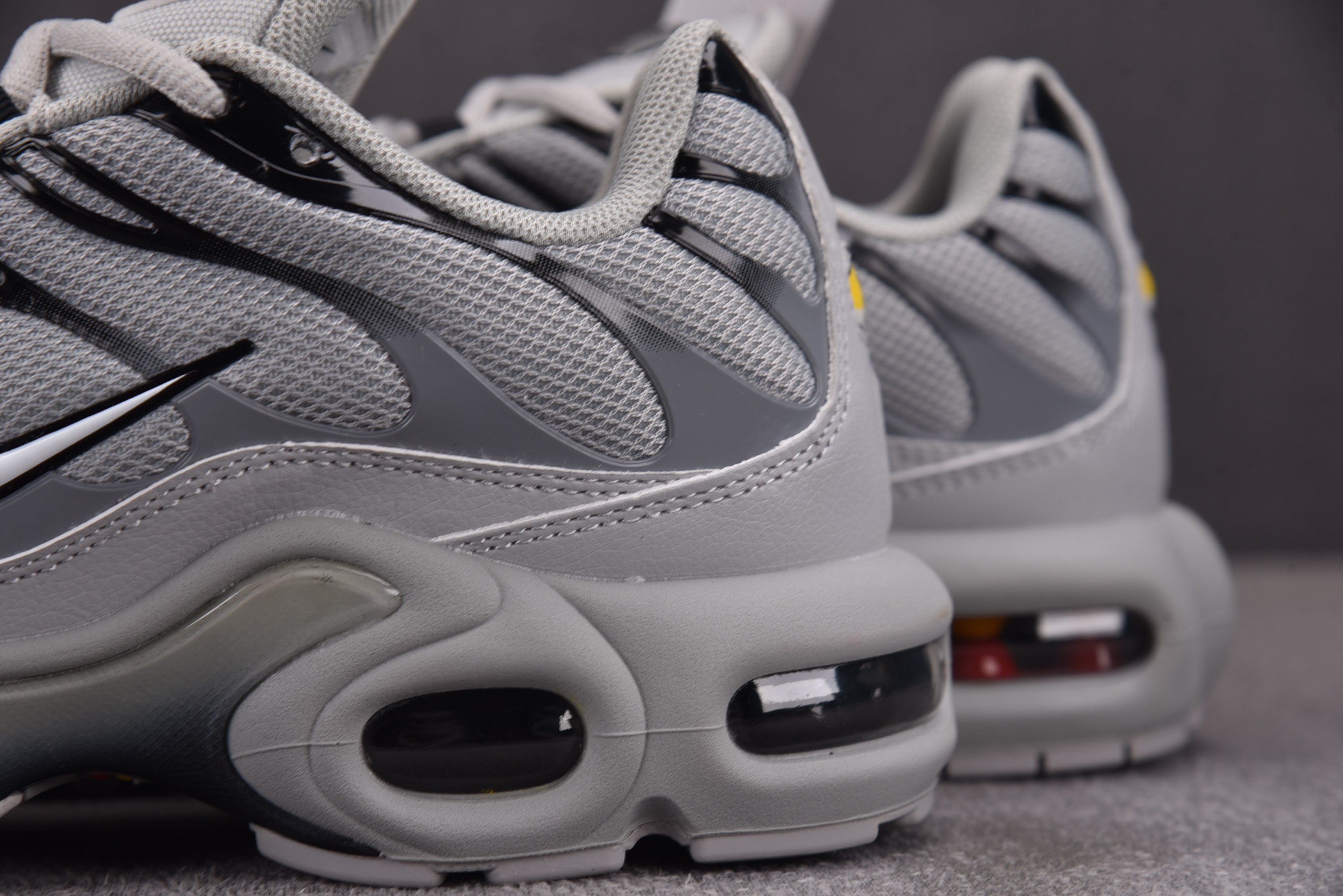 NK Air Max Plus Wolf Grey 灰色 -021 #YZ001-3 40.5-48.5