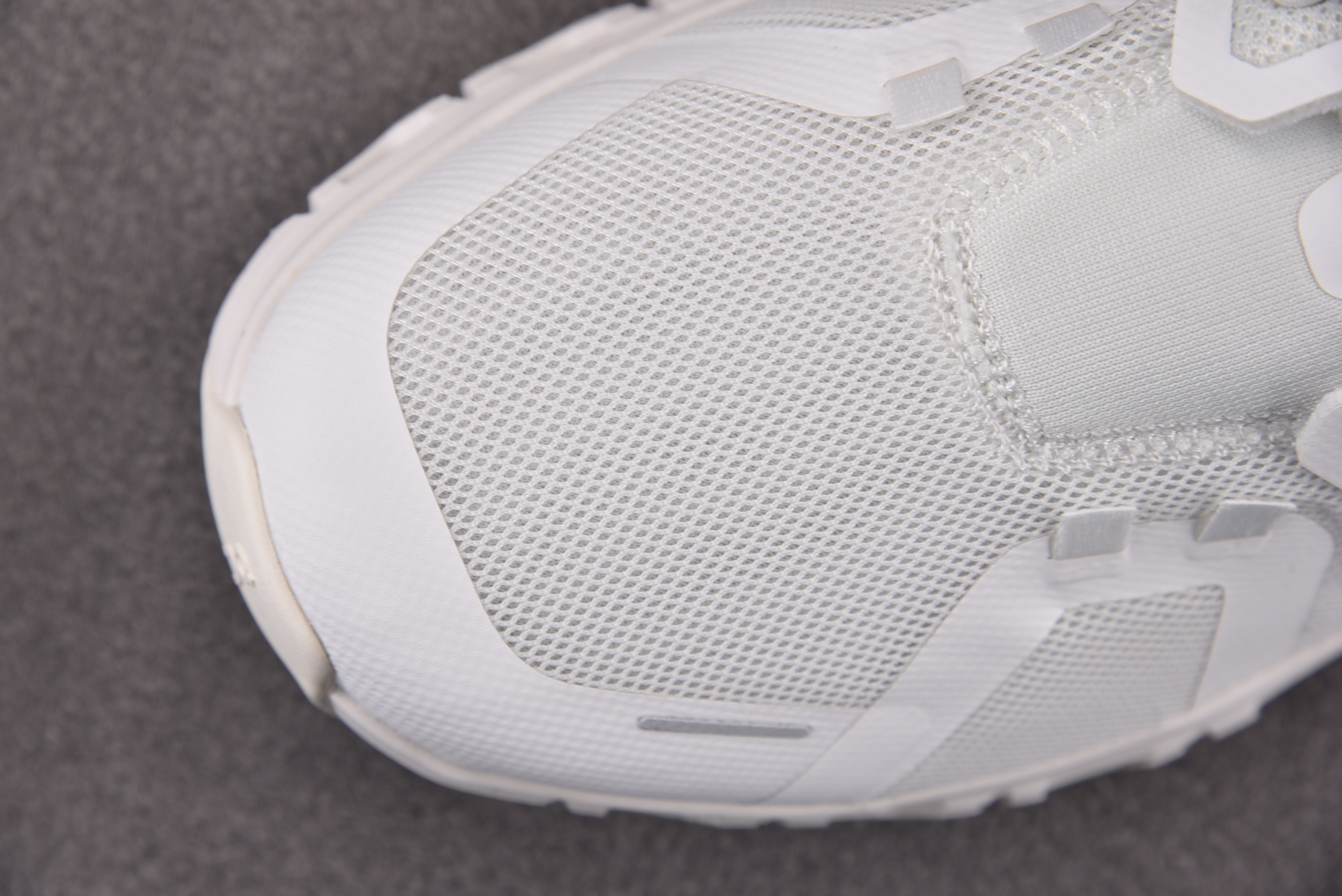 On Running Cloud 6 All White 白色 3MF #YZ002-T 36-46