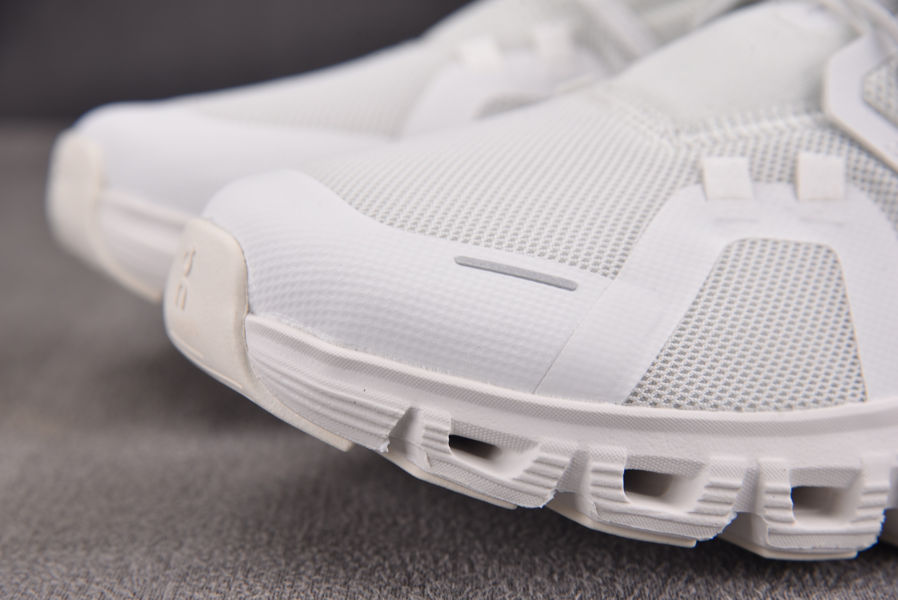 On Running Cloud 6 All White 白色 3MF #YZ002-T 36-46