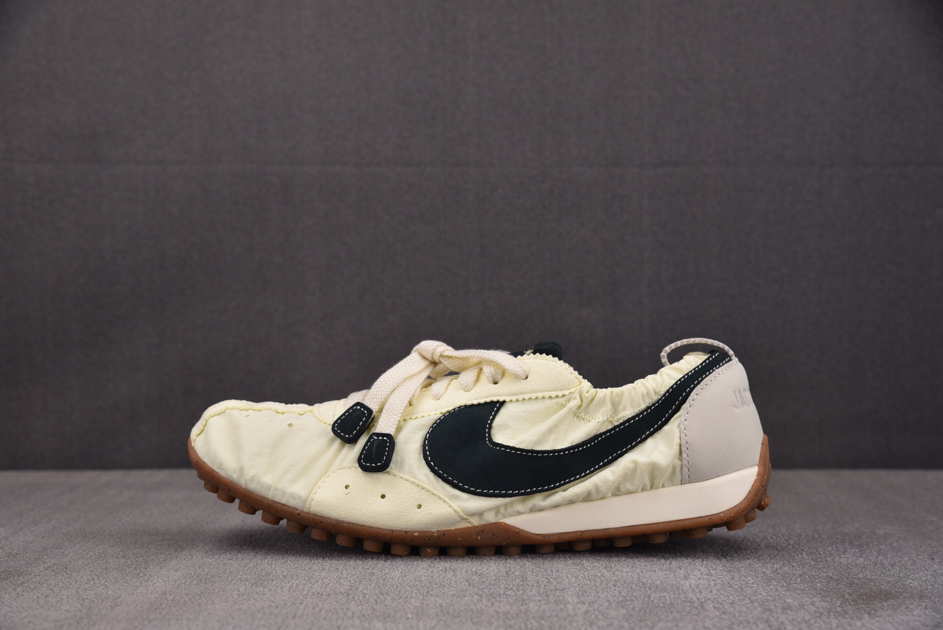 WMNS NK x Jacquemus Moon SP Alabaster 米黄 HV8547-700 #YZ020 3