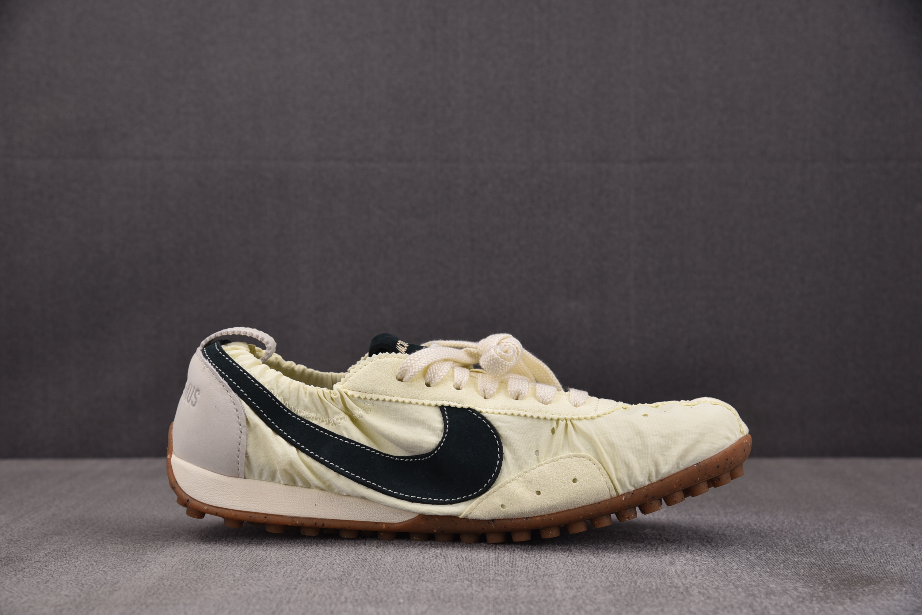 WMNS NK x Jacquemus Moon SP Alabaster 米黄 HV8547-700 #YZ020 3