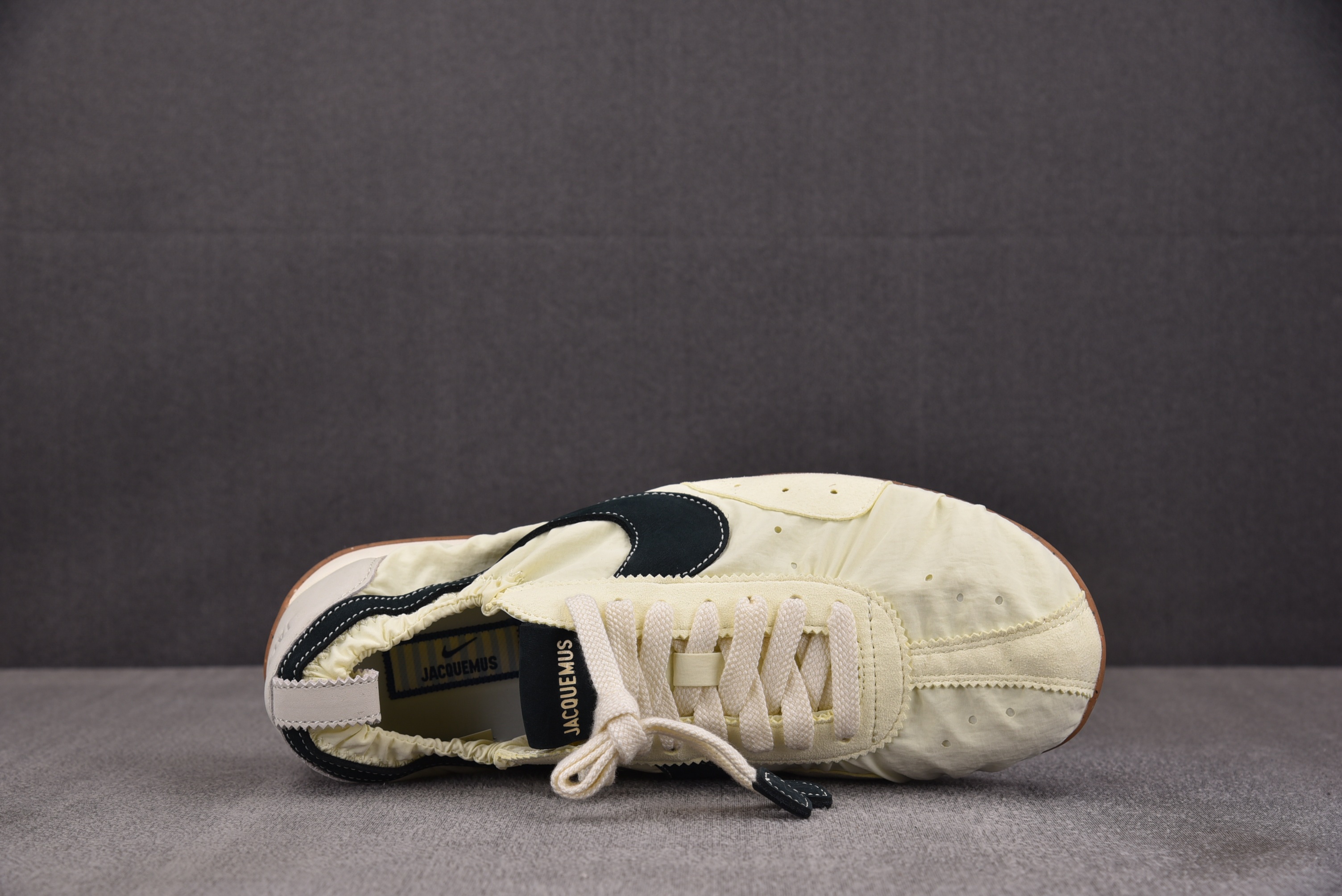 WMNS NK x Jacquemus Moon SP Alabaster 米黄 HV8547-700 #YZ020 3