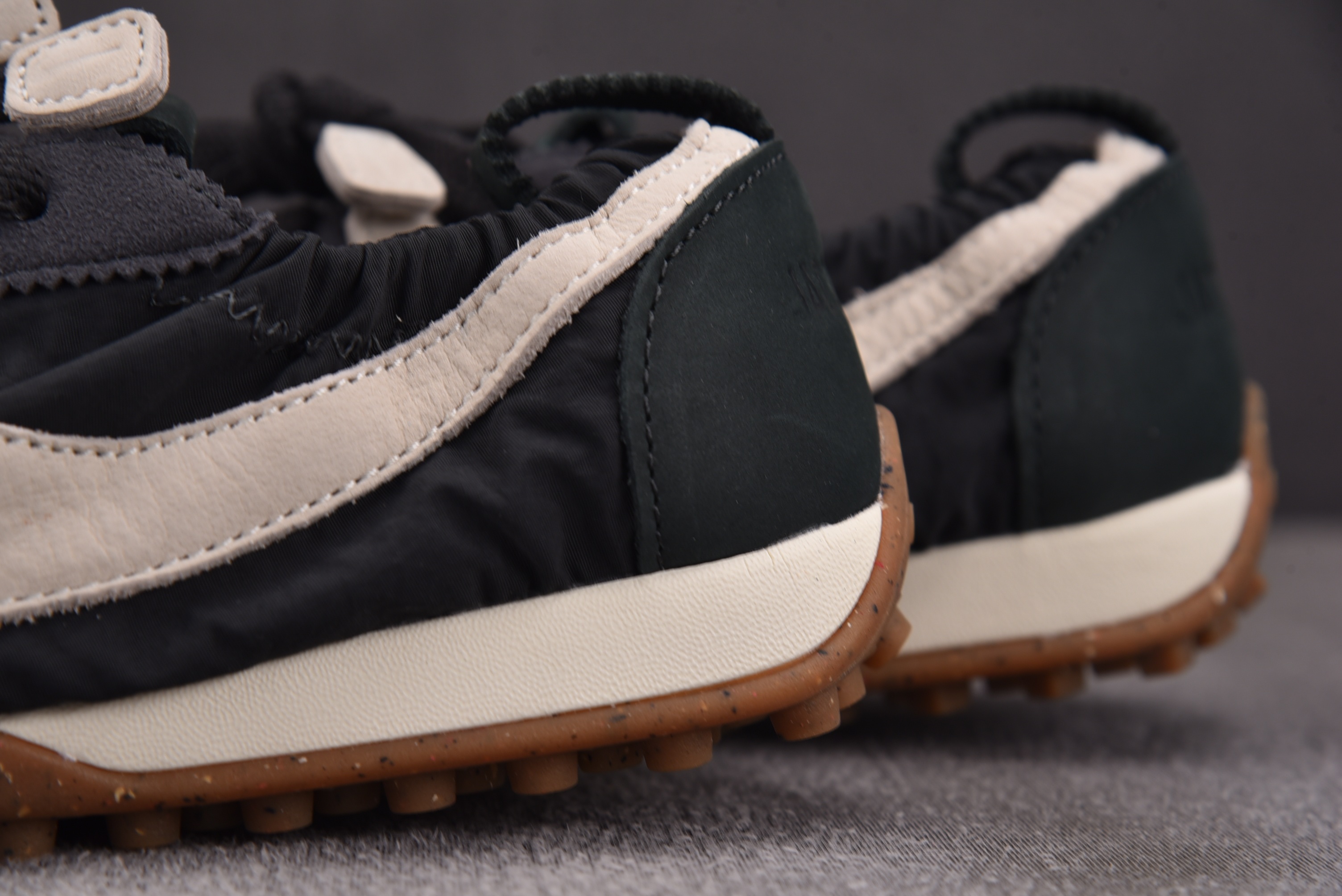 WMNS NK x Jacquemus Moon SP Off Noir 黑白 HV8547-001 #YZ020 36