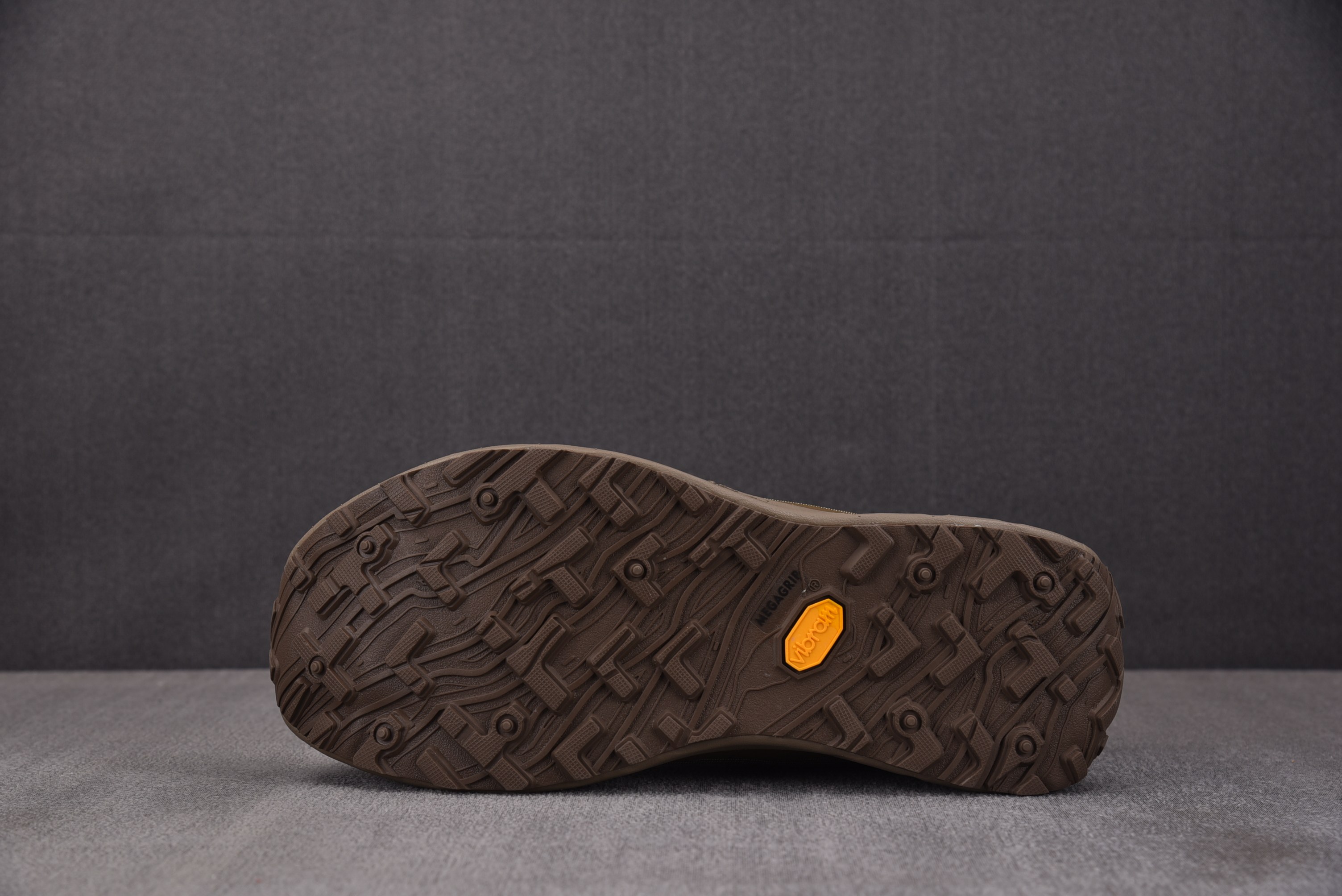 NORDA 002 棕褐色 #YZ004 36-45