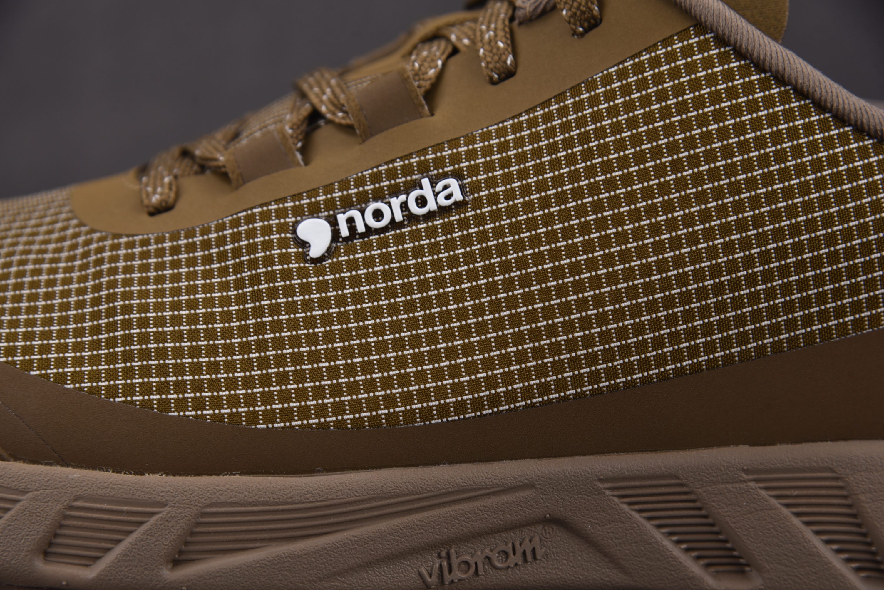 NORDA 002 棕褐色 #YZ004 36-45