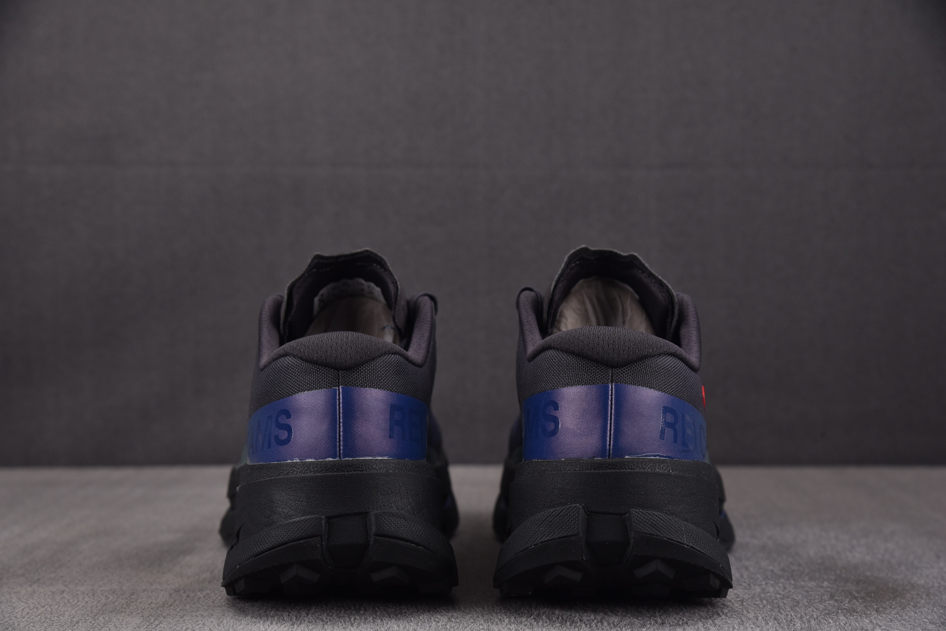 On Running Cloudultra 3 BEAMS x REI Co-op Iron Black (Women' On Running Cloudultra 3 BEAMS x REI Co-op Iron Black (Women'