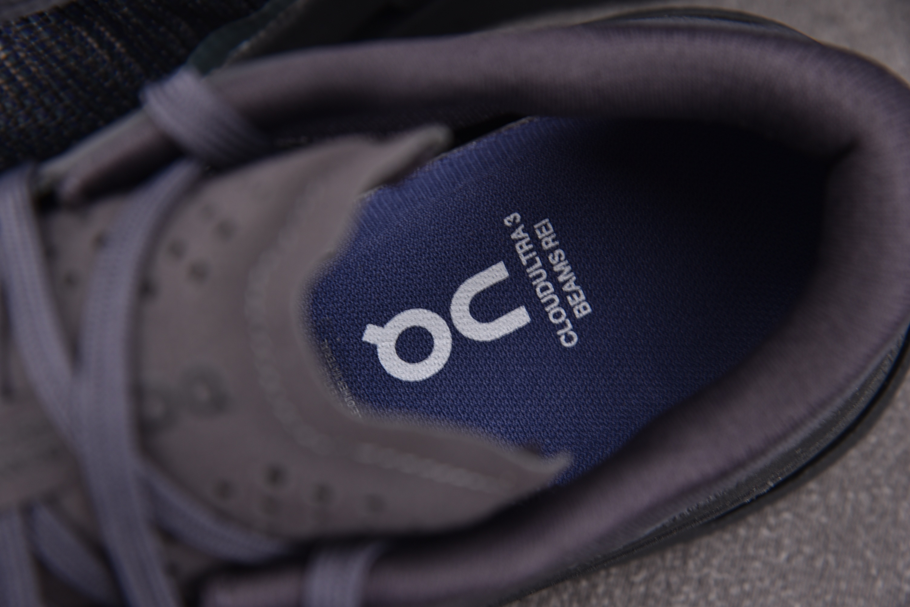 On Running Cloudultra 3 BEAMS x REI Co-op Iron Black (Women' On Running Cloudultra 3 BEAMS x REI Co-op Iron Black (Women'