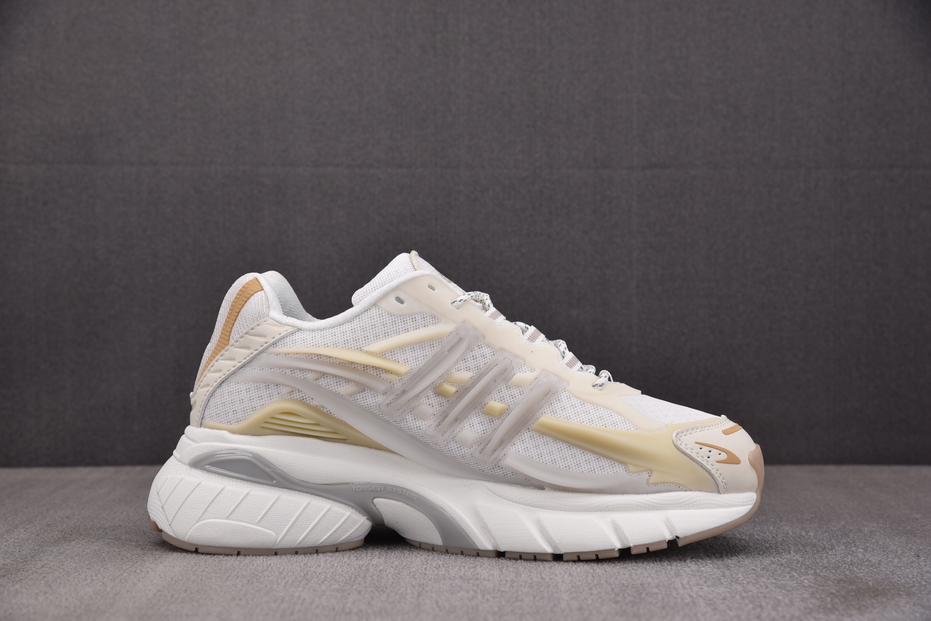AD Adistar Jellyfish Pharrell Williams White 米白 KH6730 #YZ02