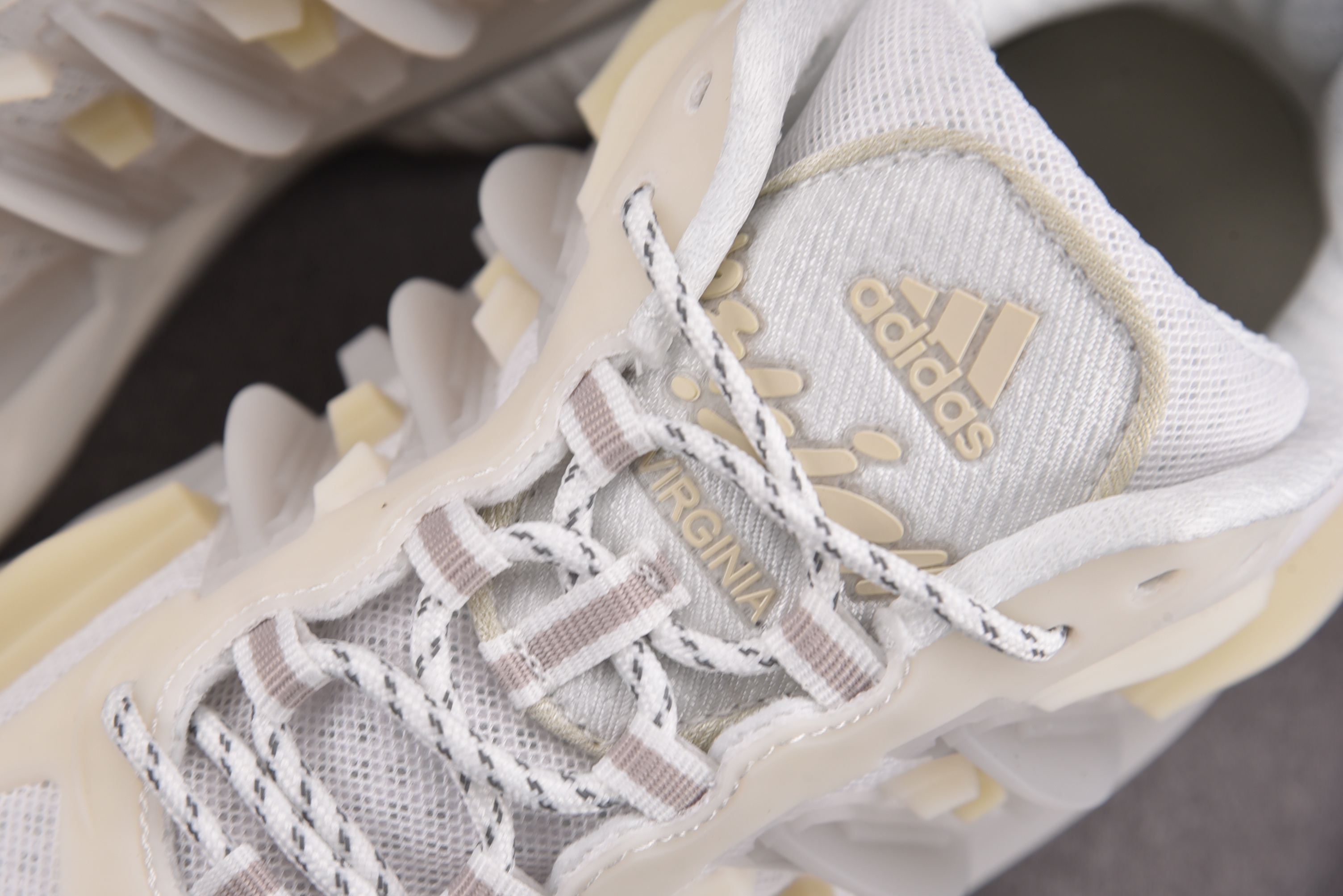 AD Adistar Jellyfish Pharrell Williams White 米白 KH6730 #YZ02