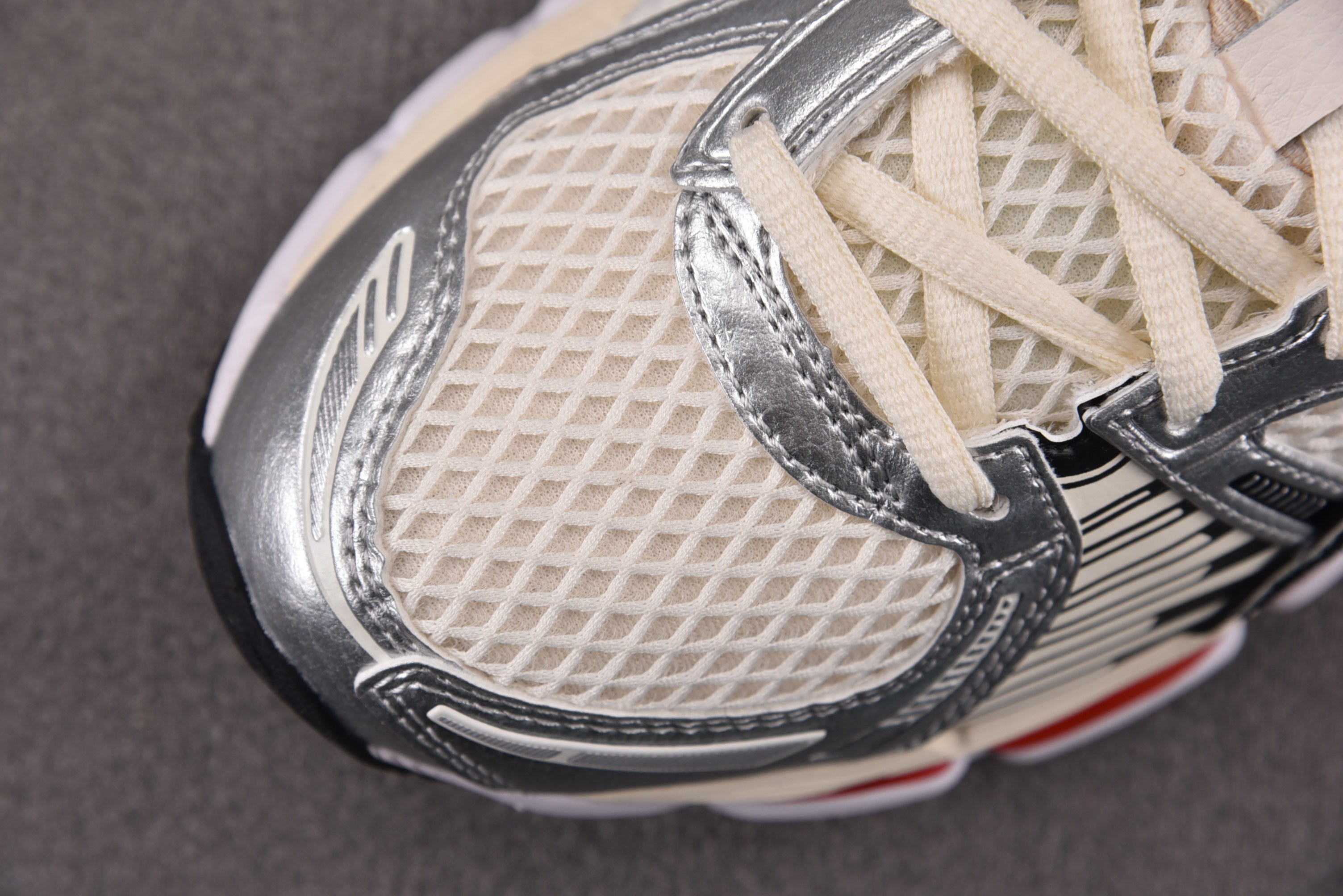 ASICS Gel-Kayano 12.1 Lapstone & Hammer The Spark 白黑红 1203B1 ASICS Gel-Kayano 12.1 Lapstone & Hammer The Spark 白黑红 1203B1