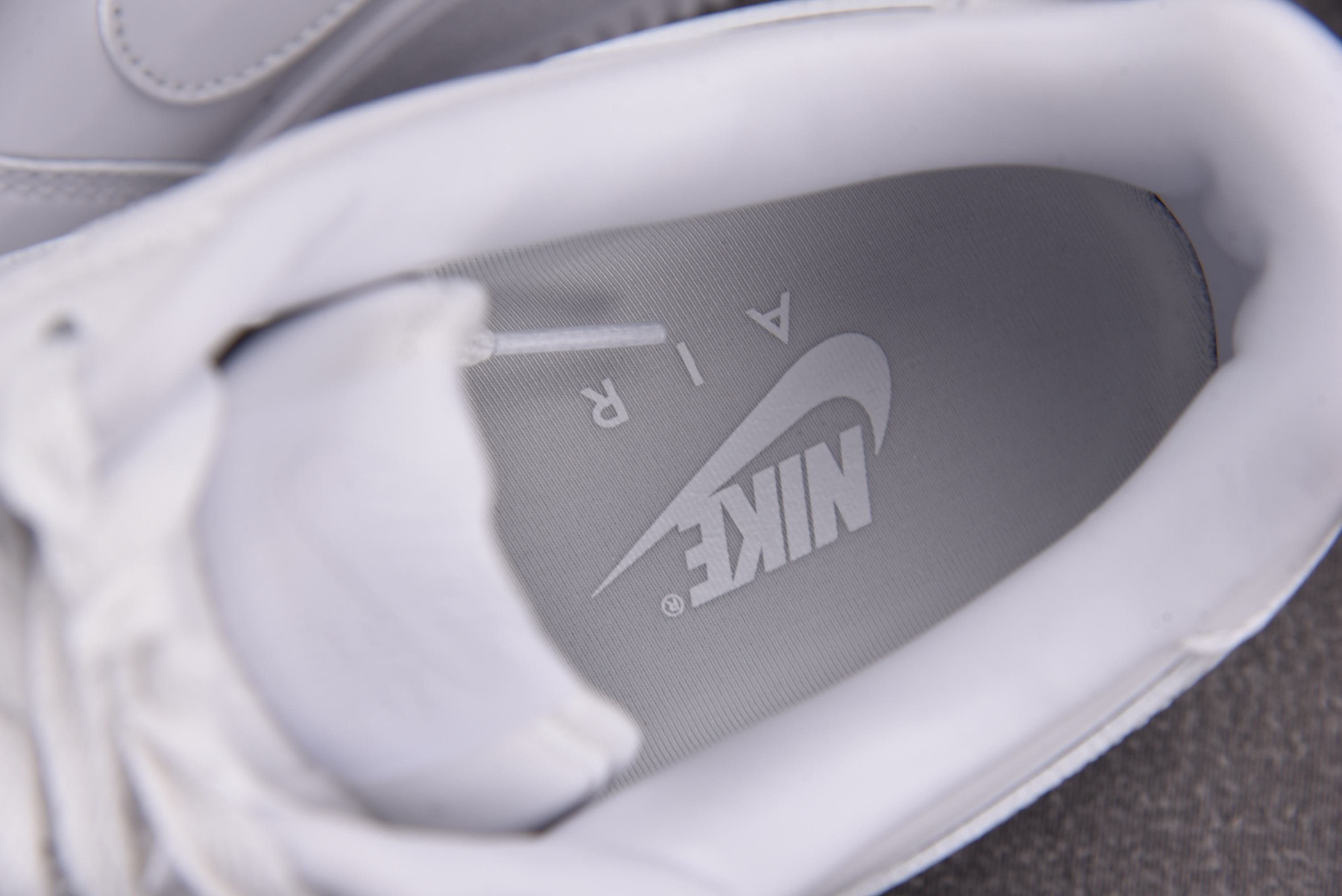 NK Air Force 1 Low '07 Premium White Patent 白漆皮 IV2857-100 # NK Air Force 1 Low '07 Premium White Patent 白漆皮 IV2857-100 #