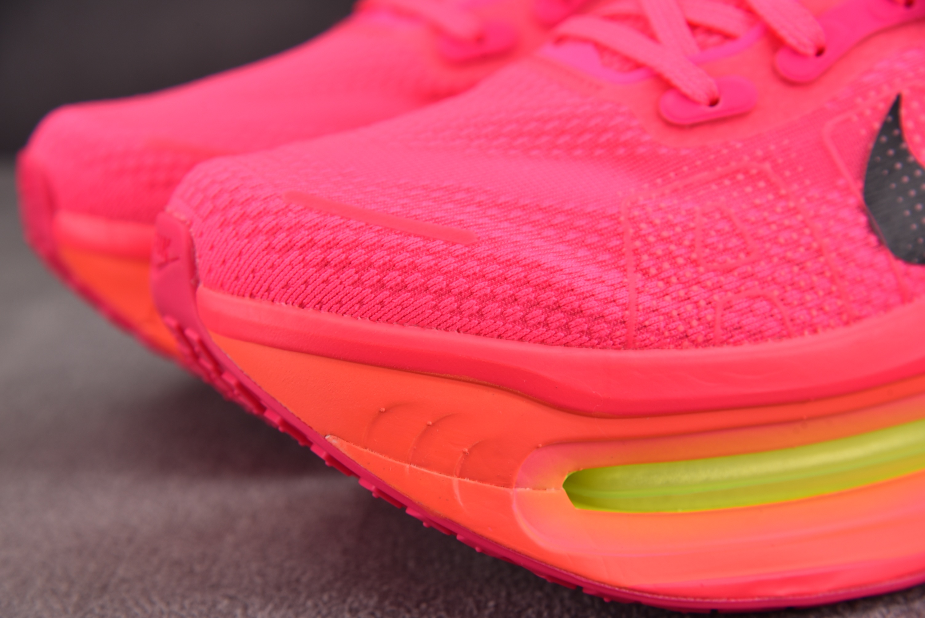 NK Vomero Premium Hyper Pink (Women's) 粉色 HM5973-603 #YZ024-