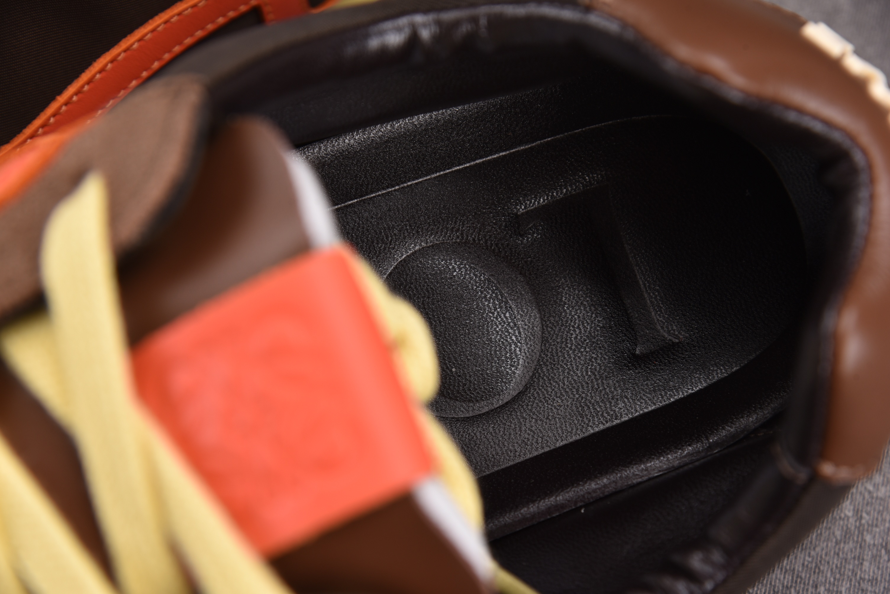 LOEWE Ballet Runner 2.0 黑棕红  #YZ004 36-45