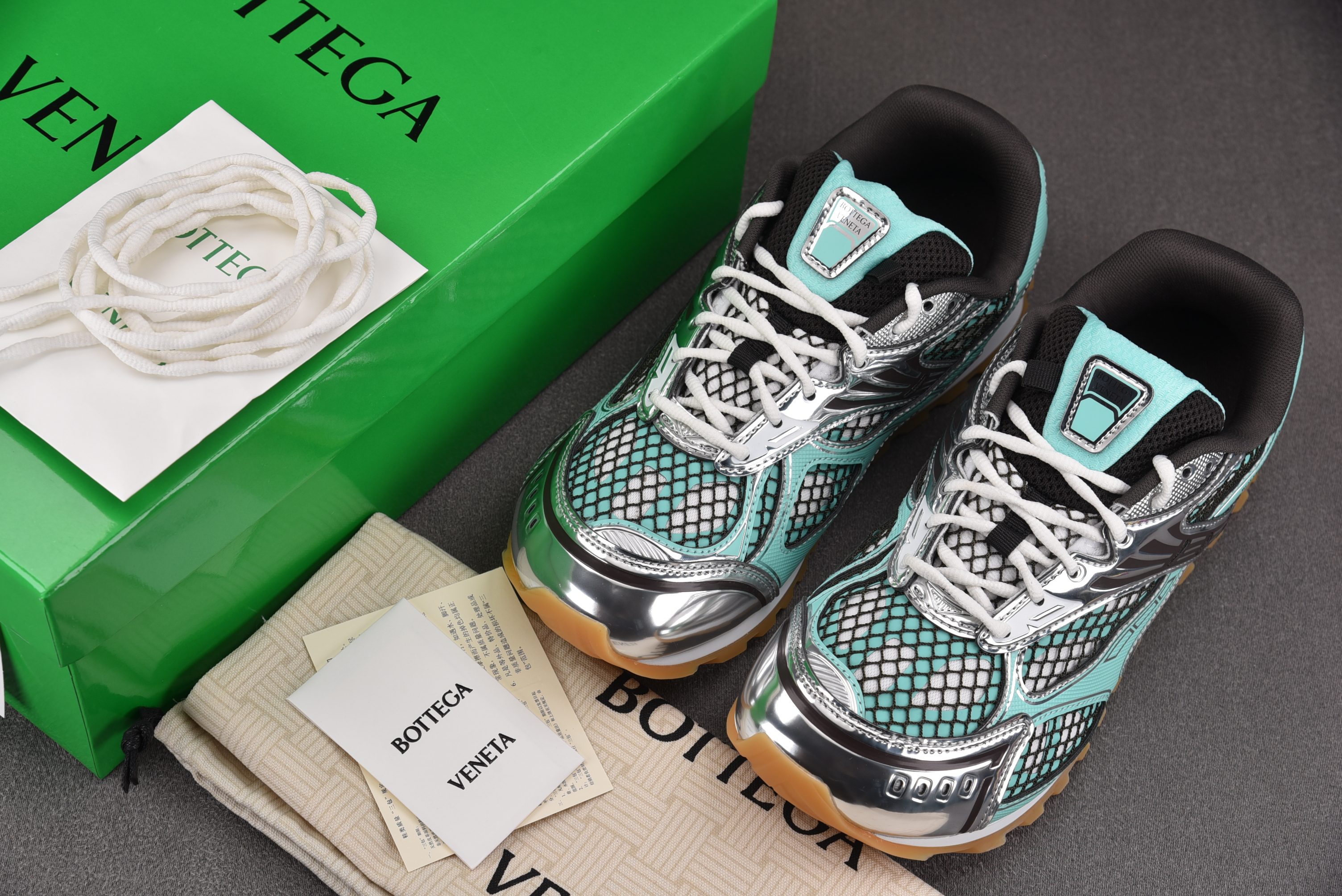 Bottega Veneta 葆蝶家 绿银 #YZ004 35-47