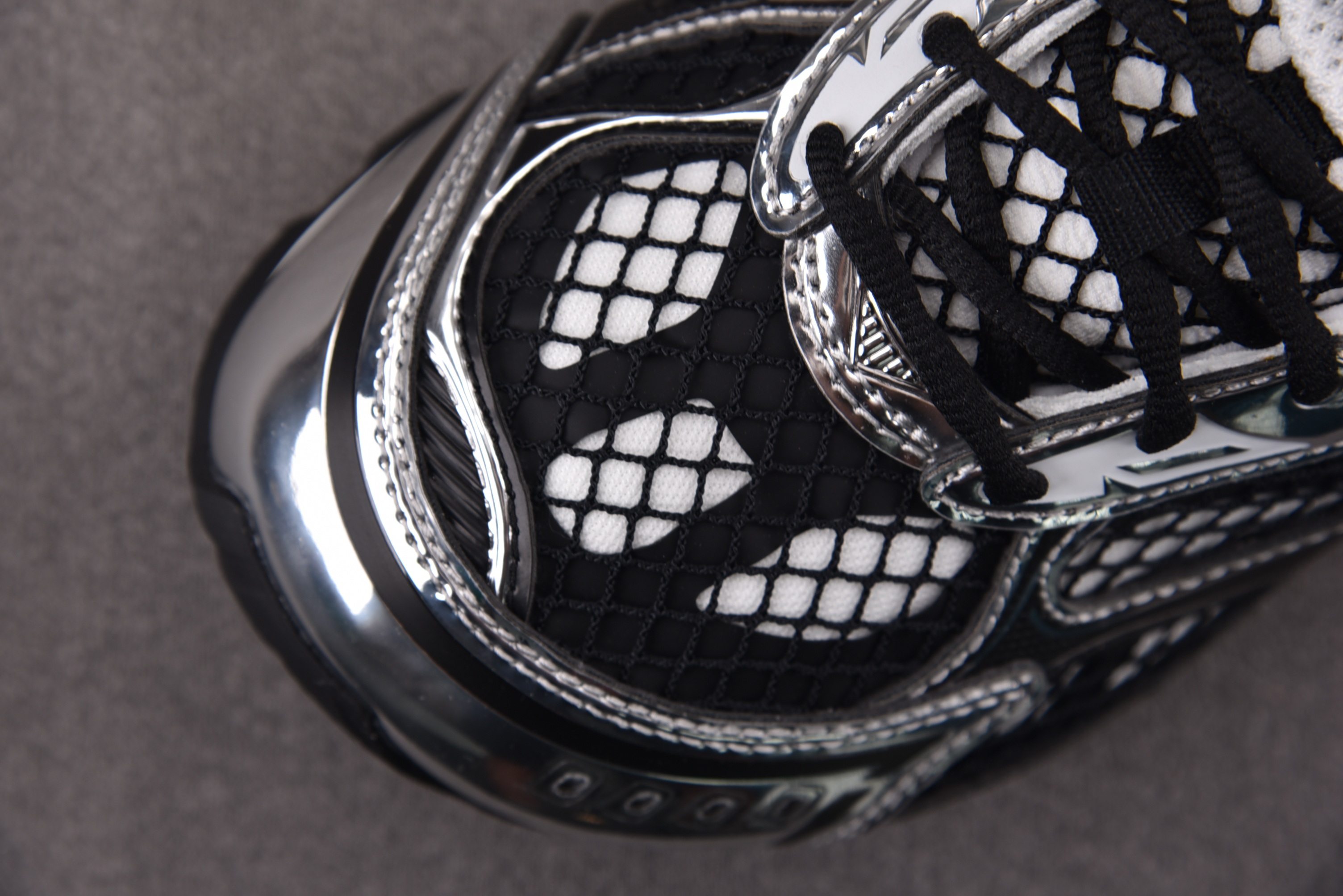 Bottega Veneta 葆蝶家 银黑 #YZ004 35-47