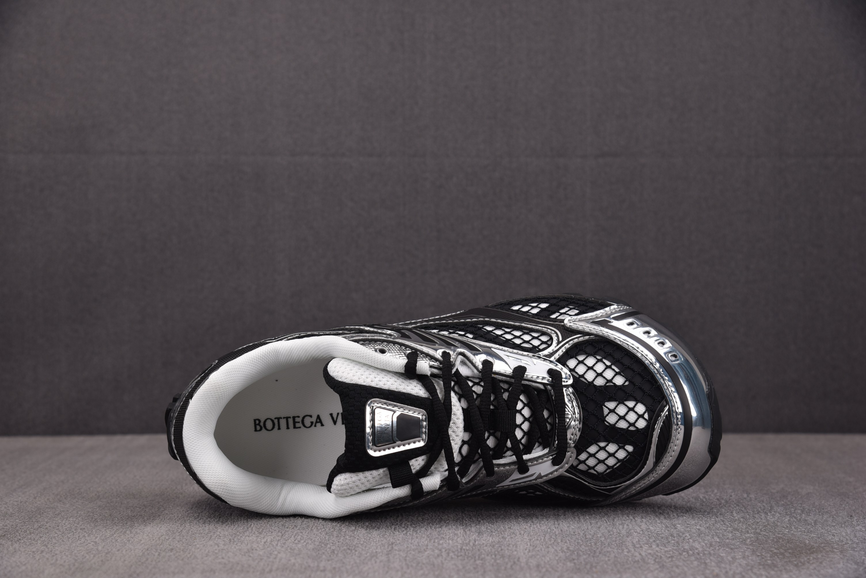 Bottega Veneta 葆蝶家 银黑 #YZ004 35-47