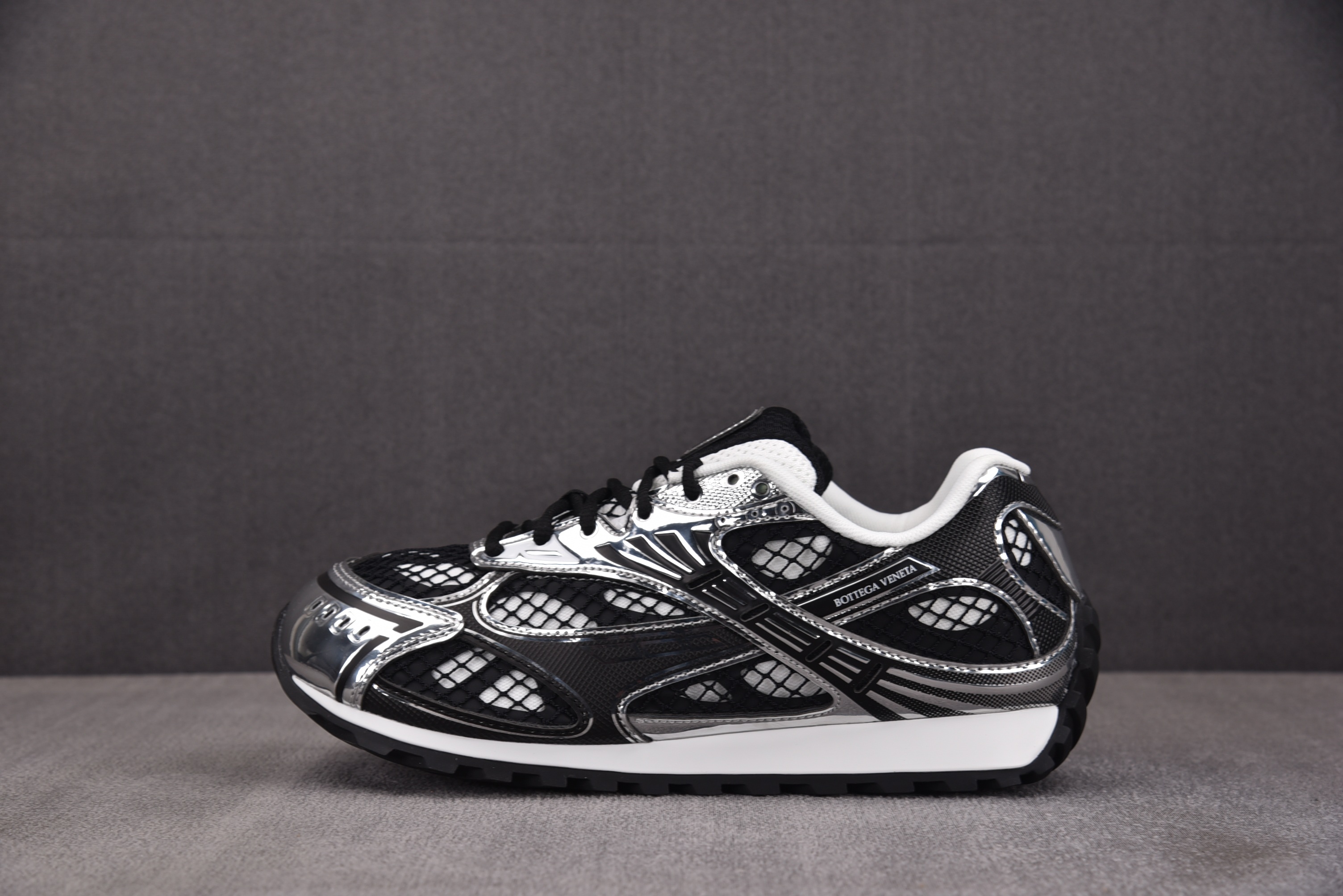 Bottega Veneta 葆蝶家 银黑 #YZ004 35-47