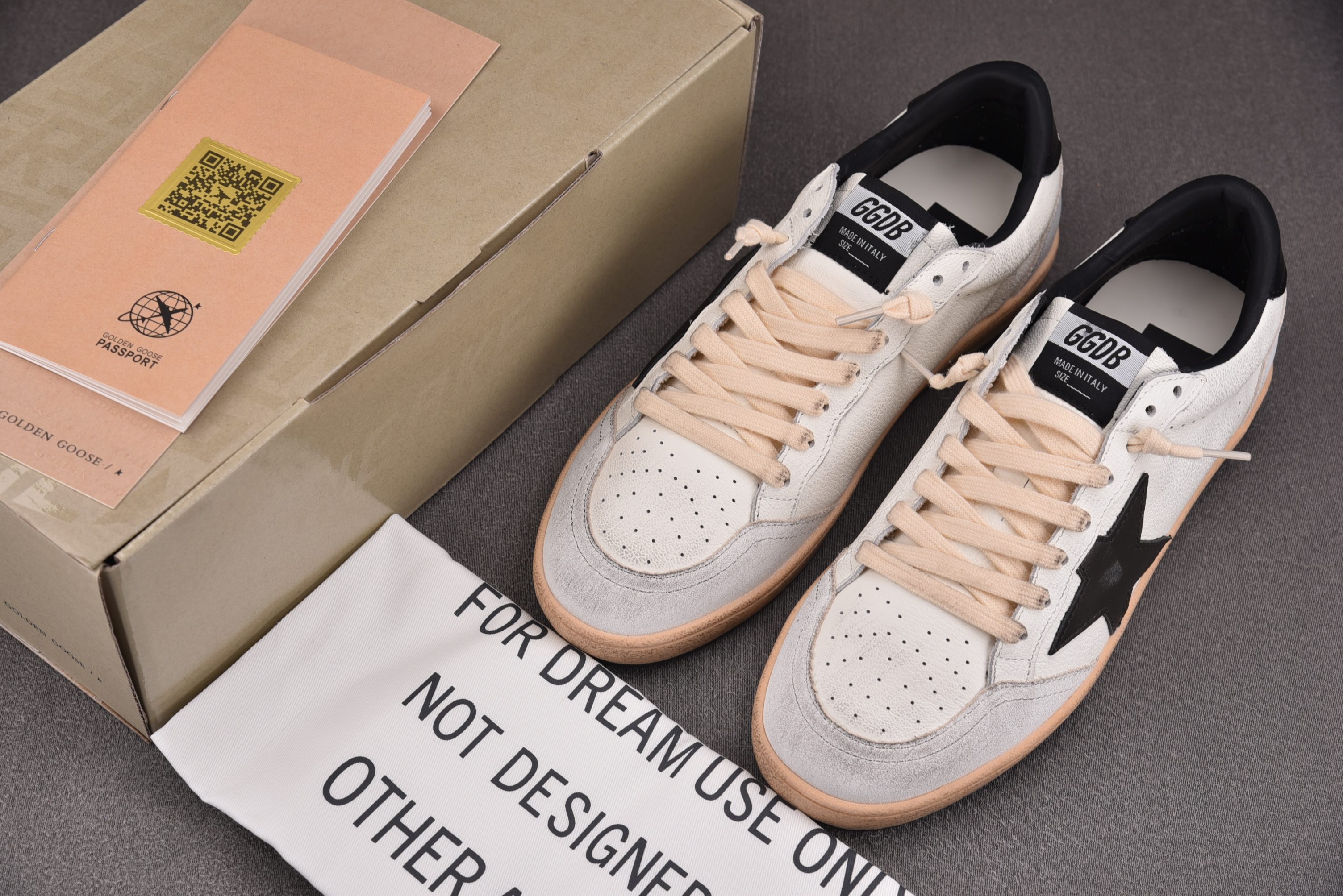 Golden Goose Ball Star 白黑 #YZ022-1 36-46