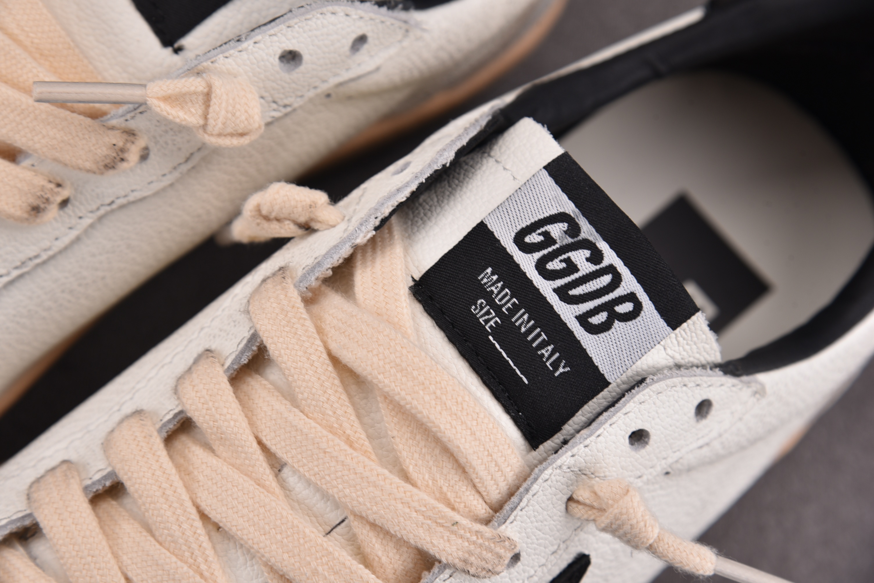 Golden Goose Ball Star 白黑 #YZ022-1 36-46