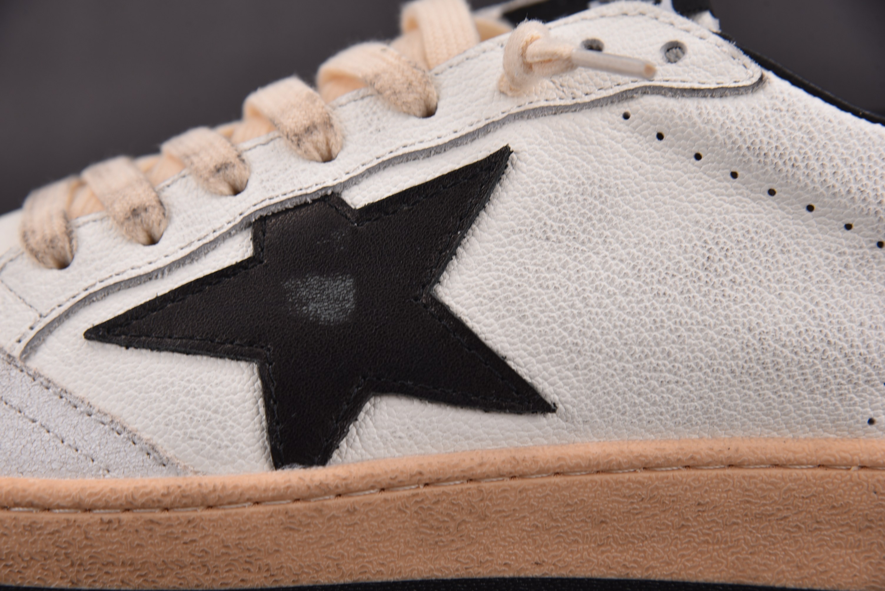 Golden Goose Ball Star 白黑 #YZ022-1 36-46