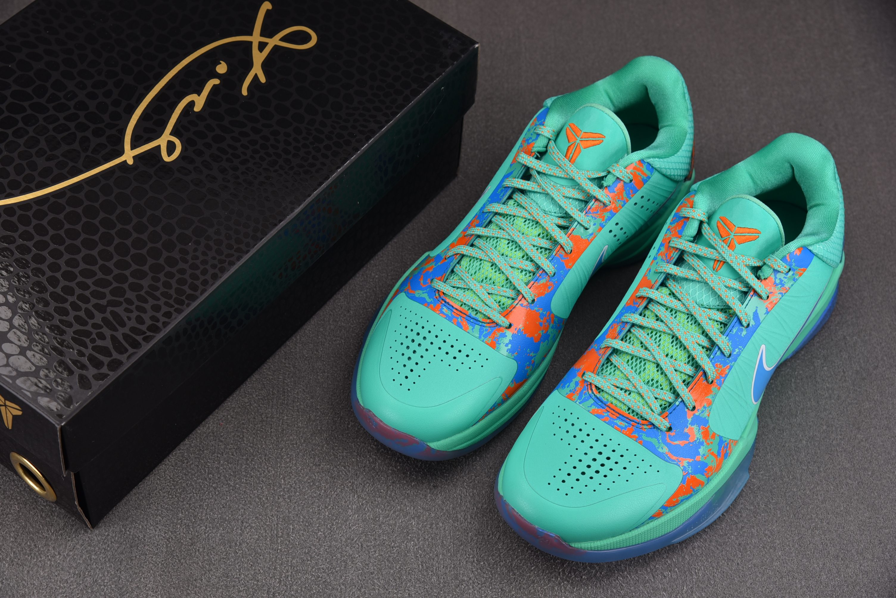 NK Kobe 5 Protro Jalen Brunson NY vs. NY PE 杰伦·布伦森 草绿 IX1200 NK Kobe 5 Protro Jalen Brunson NY vs. NY PE 杰伦·布伦森 草绿 IX1200
