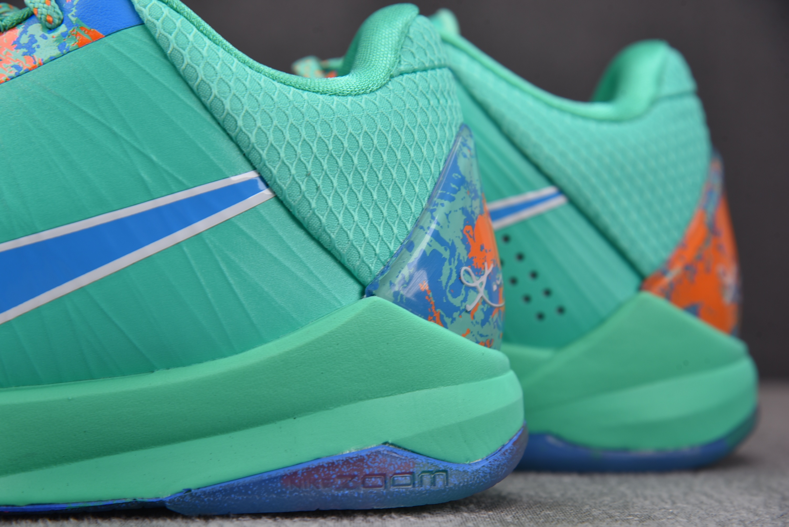NK Kobe 5 Protro Jalen Brunson NY vs. NY PE 杰伦·布伦森 草绿 IX1200 NK Kobe 5 Protro Jalen Brunson NY vs. NY PE 杰伦·布伦森 草绿 IX1200