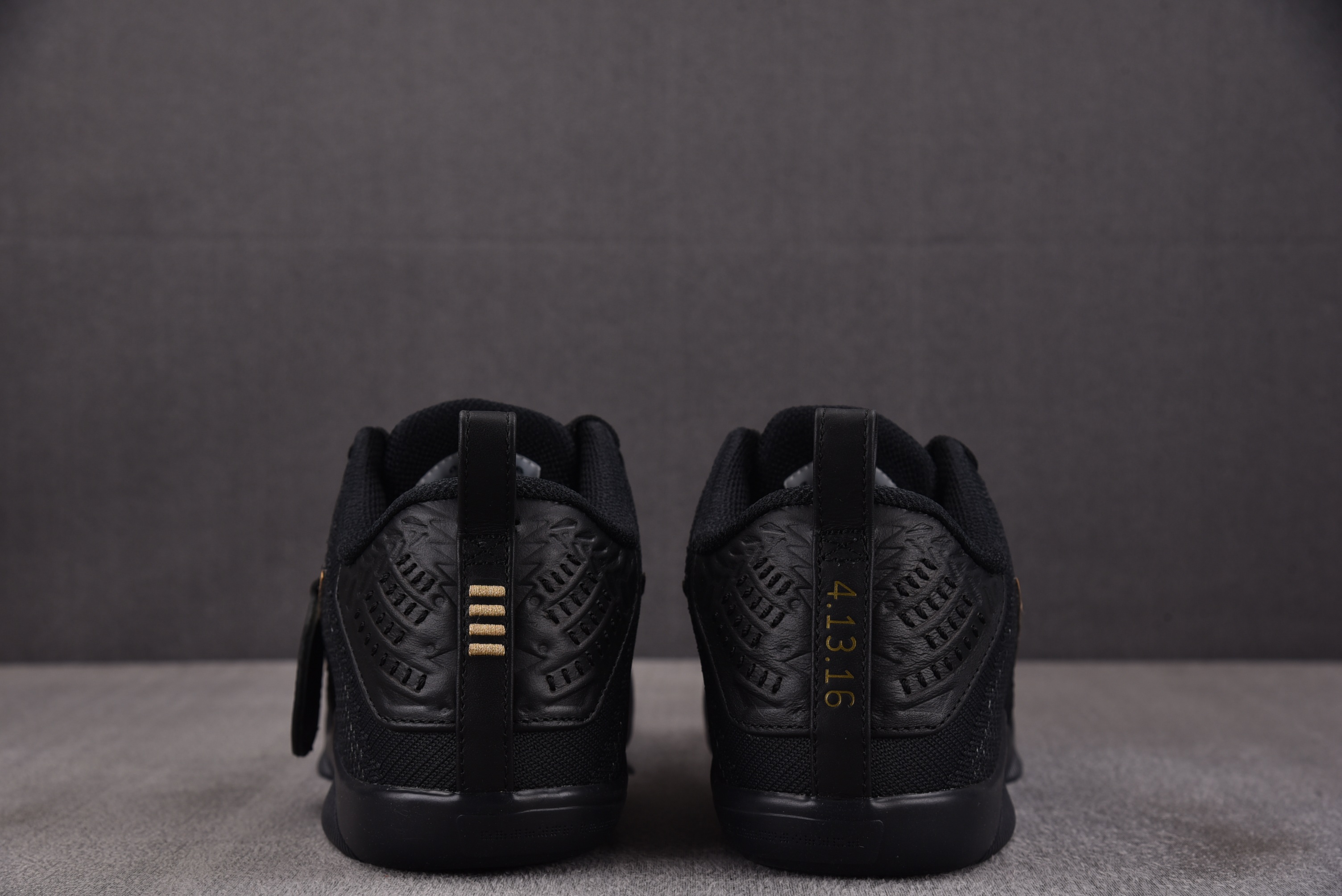 NK Kobe 11 Elite Low Protro Fade to Black (2026) 黑金 IM4260-0