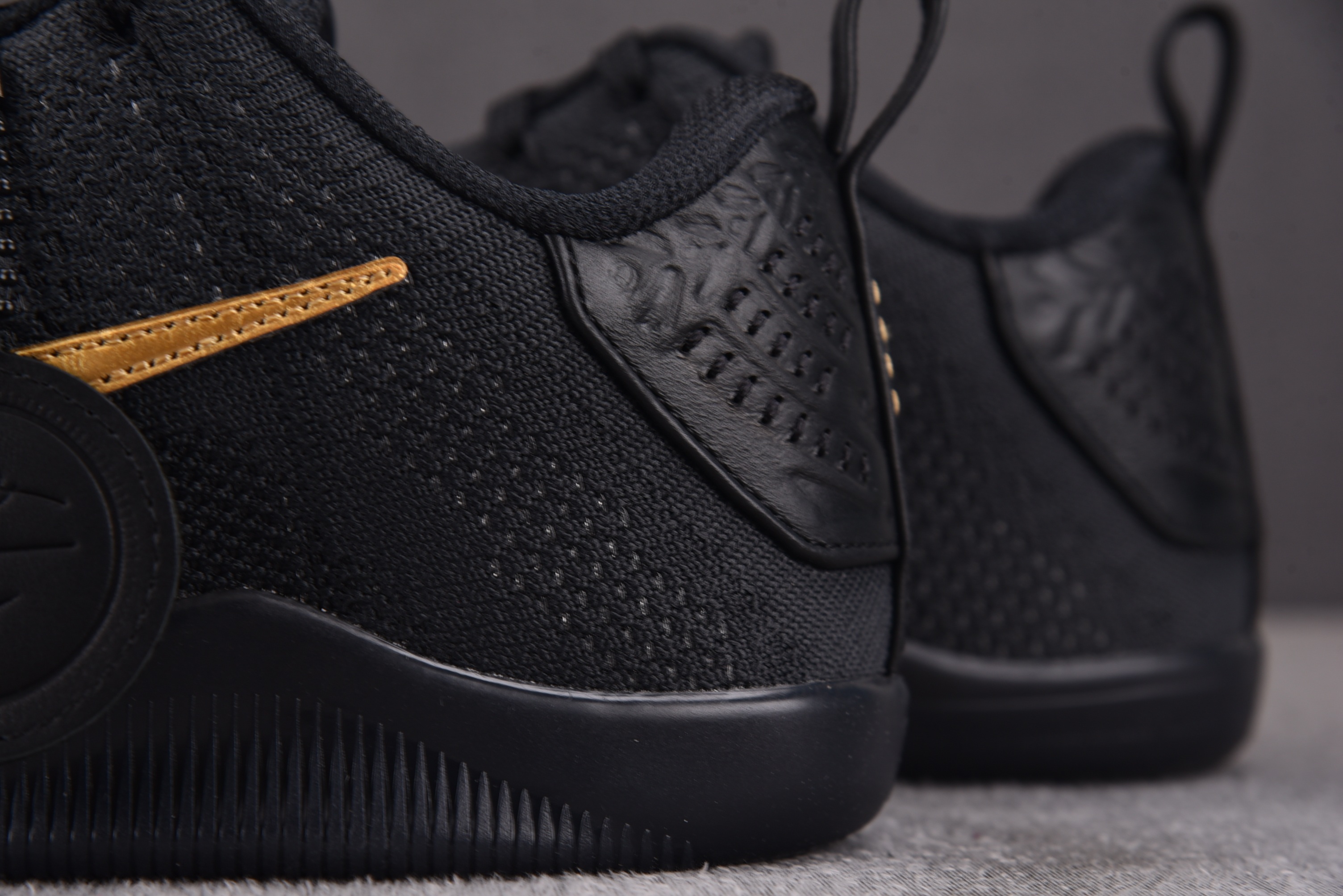 NK Kobe 11 Elite Low Protro Fade to Black (2026) 黑金 IM4260-0