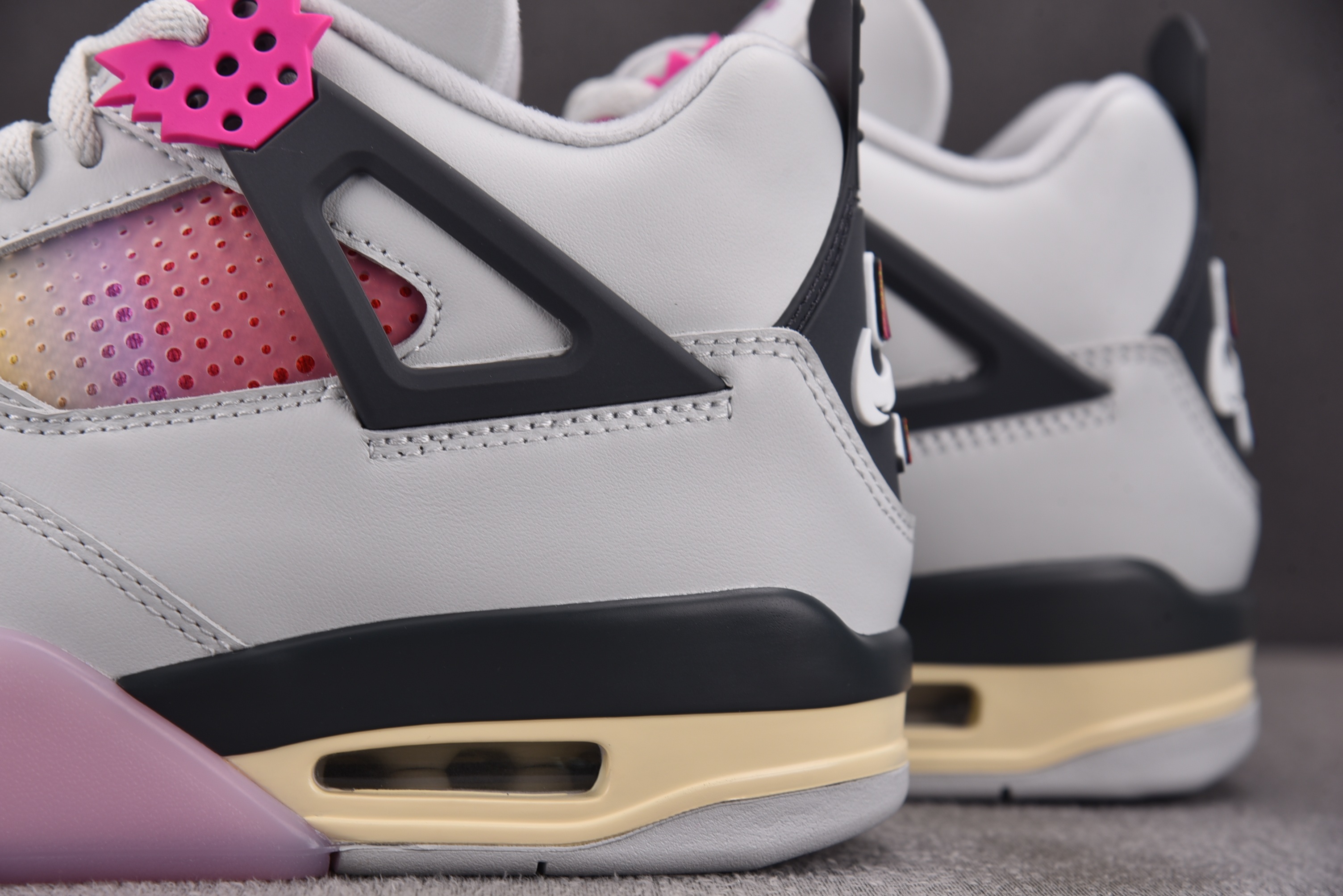 Air Jordan 4 Retro Comic 白粉红 JA1135-100 #YZ015 36-47.5