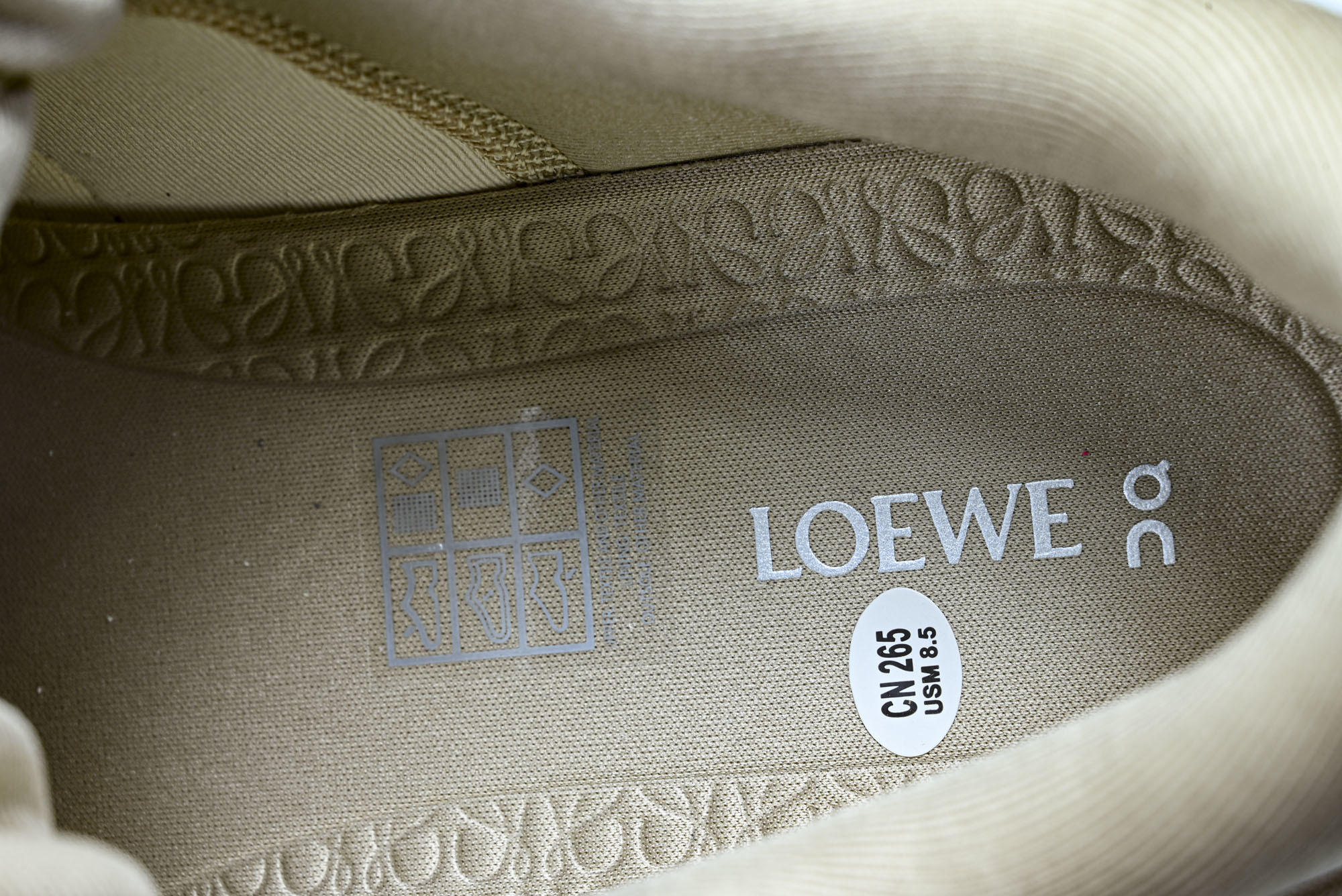 纯原On Running 昂跑男女士x Loewe Cloudsolo罗意威联名休闲运动鞋高端质感舒适透气 3MF #Y 纯原On Running 昂跑男女士x Loewe Cloudsolo罗意威联名休闲运动鞋高端质感舒适透气 3MF #Y