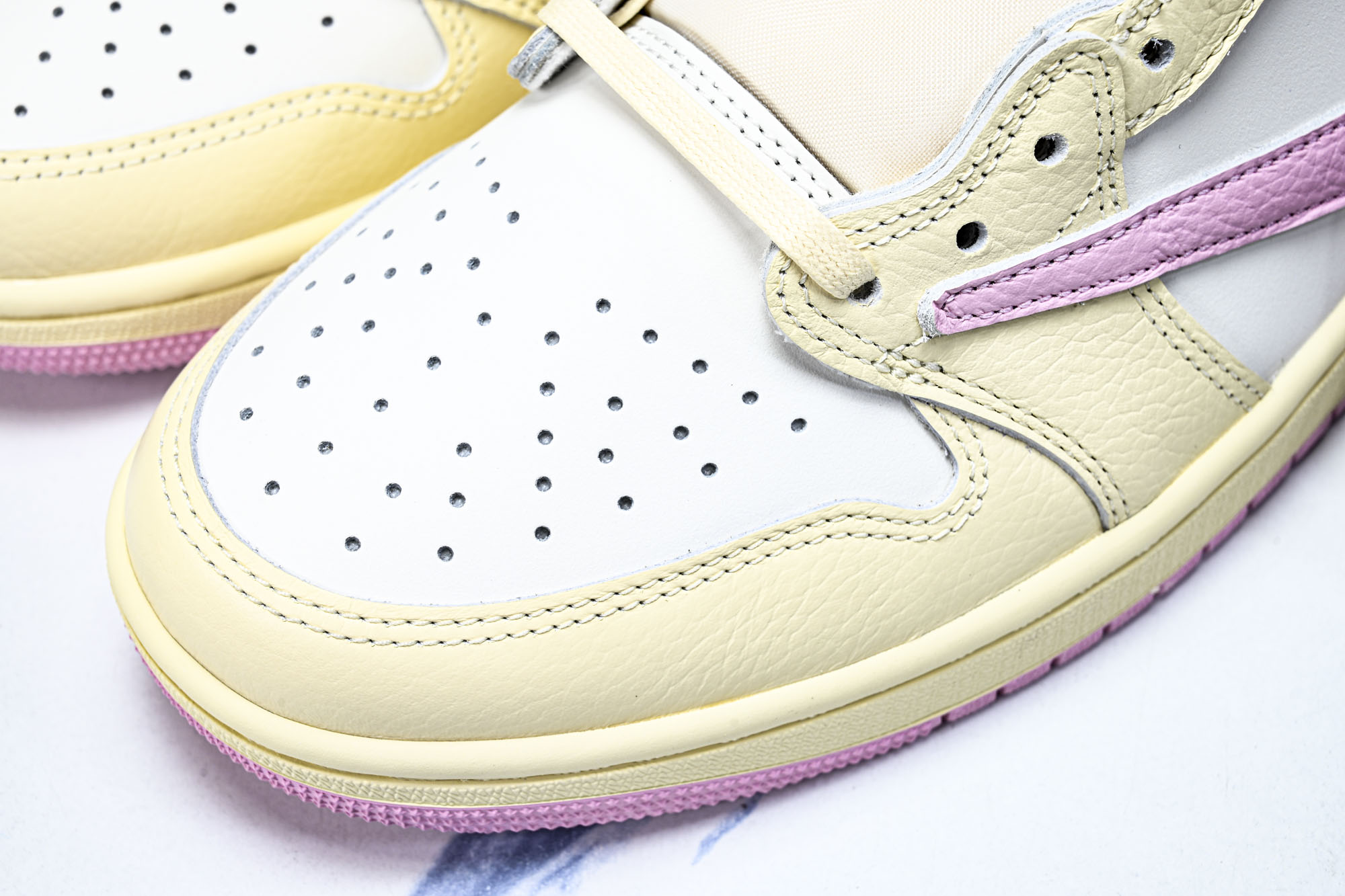 纯原 新版Air Jordan 1 Retro Low OG SP Travis Scott Shy Pink 粉白 I