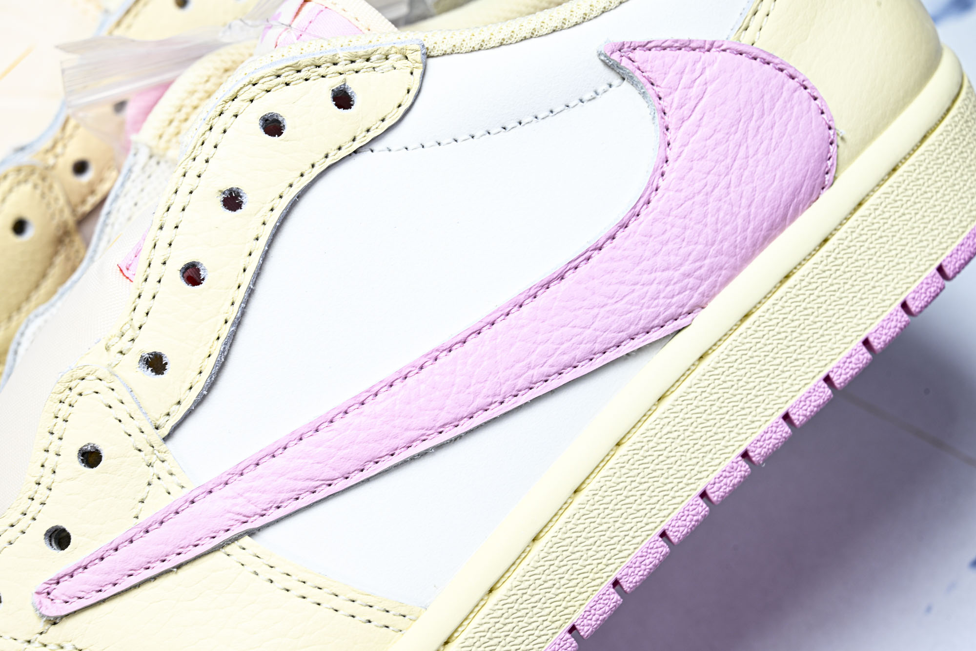 纯原 新版Air Jordan 1 Retro Low OG SP Travis Scott Shy Pink 粉白 I