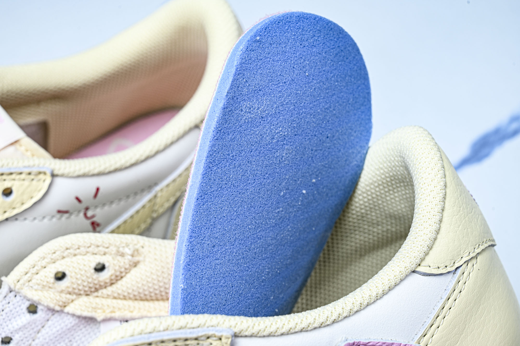 纯原 新版Air Jordan 1 Retro Low OG SP Travis Scott Shy Pink 粉白 I