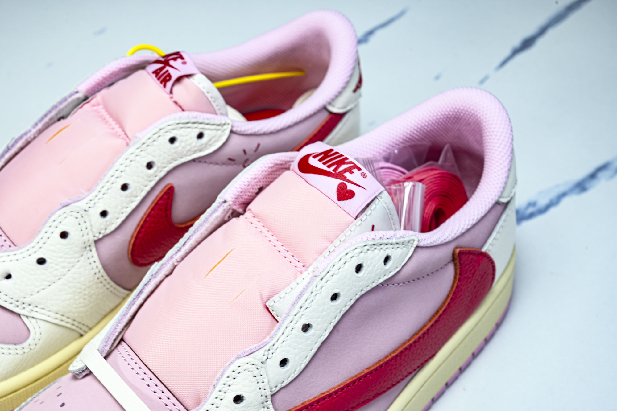 纯原 新版Travis Scott x Air Jordan 1 Low OG AJ1 乔1倒勾低帮 全头层 IQ760 纯原 新版Travis Scott x Air Jordan 1 Low OG AJ1 乔1倒勾低帮 全头层 IQ760