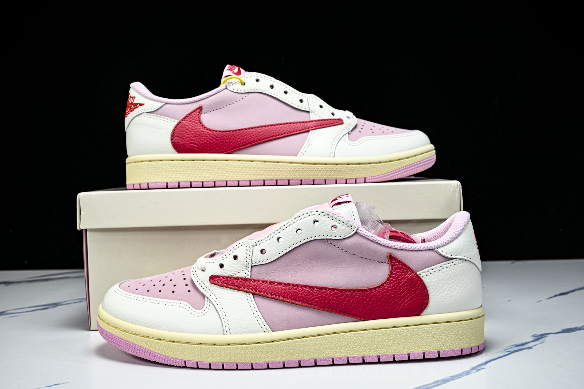 纯原 新版Travis Scott x Air Jordan 1 Low OG AJ1 乔1倒勾低帮 全头层 IQ760 纯原 新版Travis Scott x Air Jordan 1 Low OG AJ1 乔1倒勾低帮 全头层 IQ760